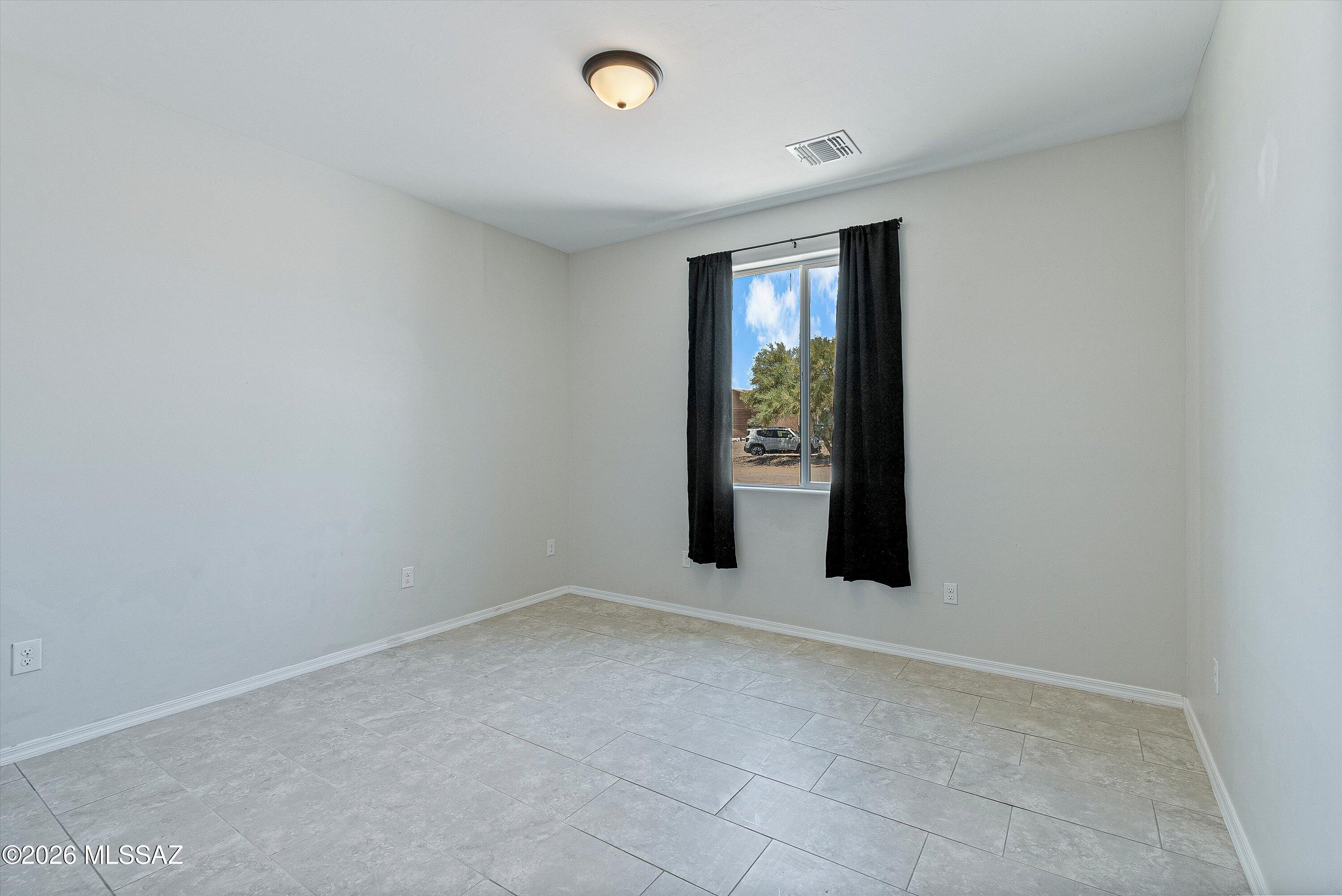 New Tucson Unit NO. 4 (1-203) - Residential