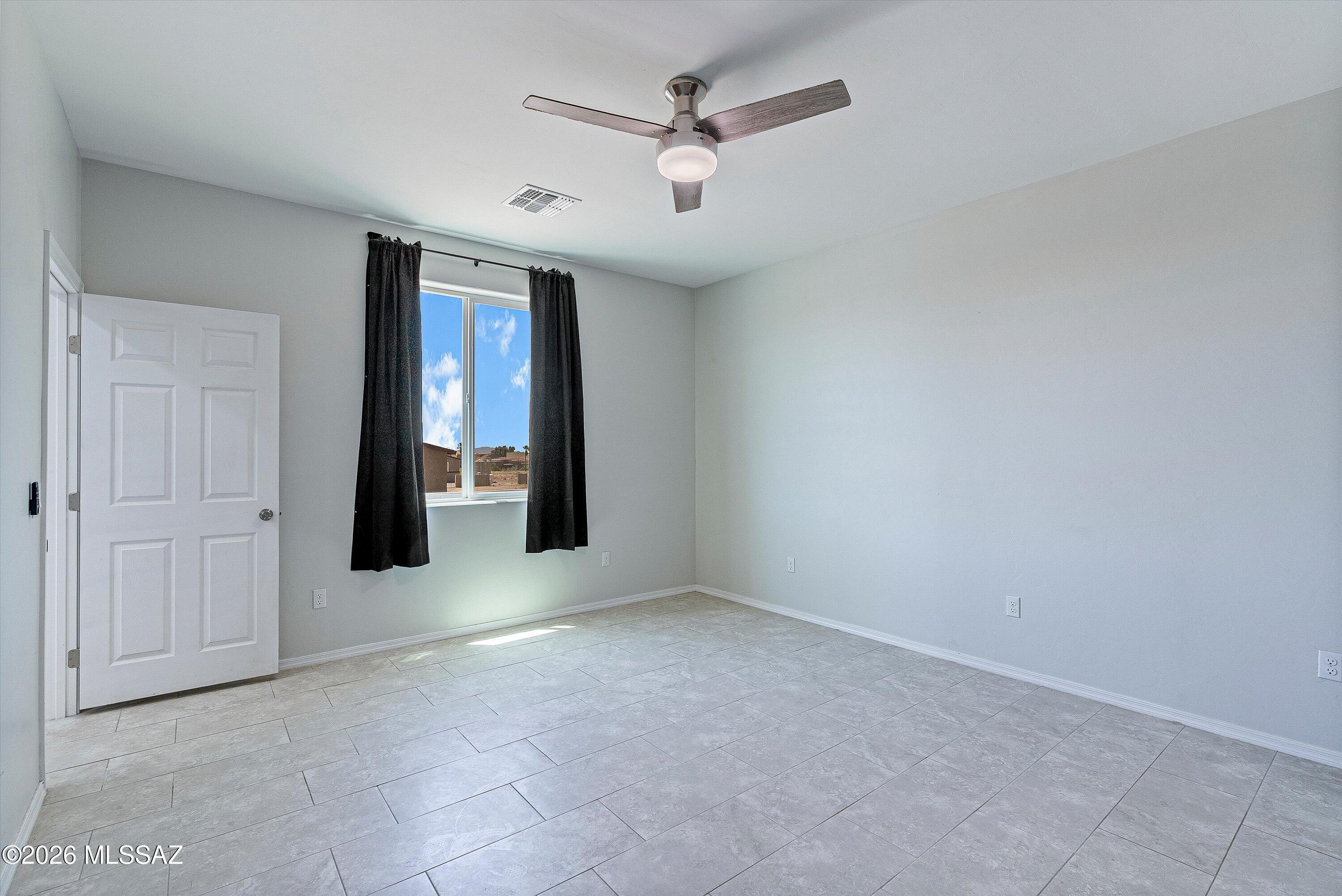 New Tucson Unit NO. 4 (1-203) - Residential