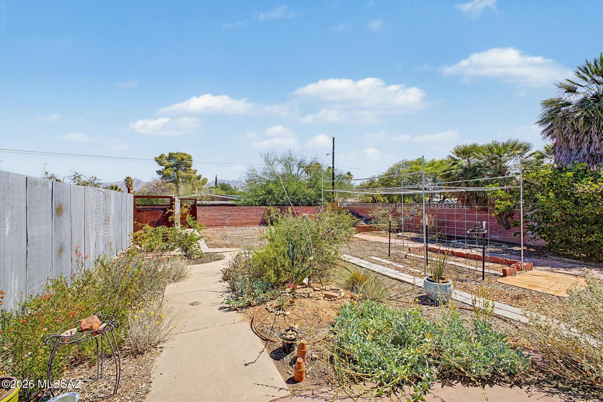 Mountain View Acre Farms - Residential