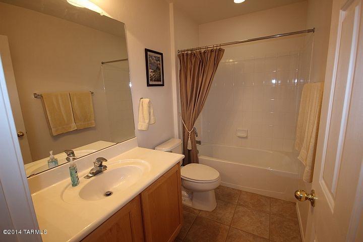 Bluffs (The) 2 - Residential Lease