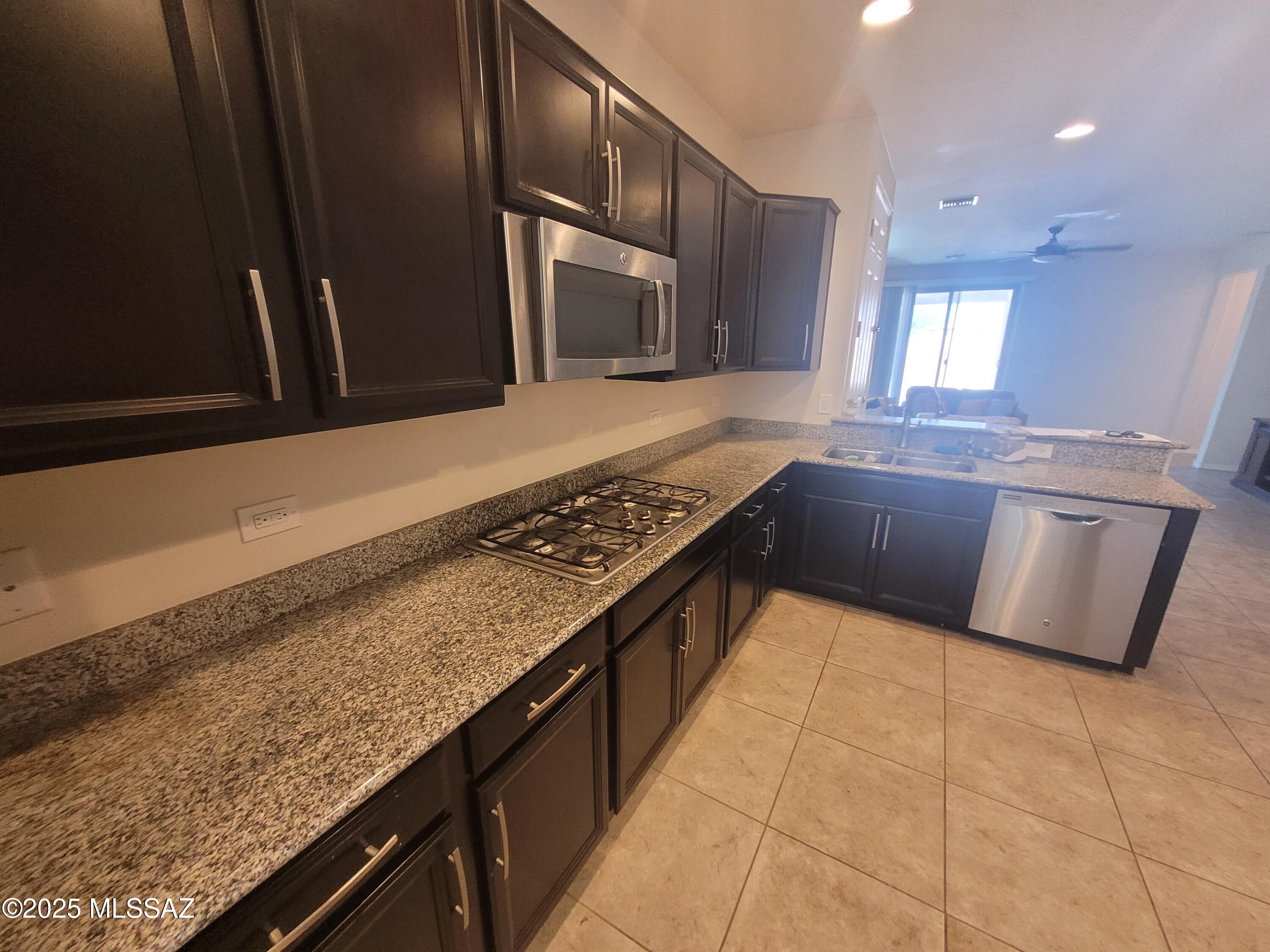 Interstate 10 and Kolb Road - Residential Lease