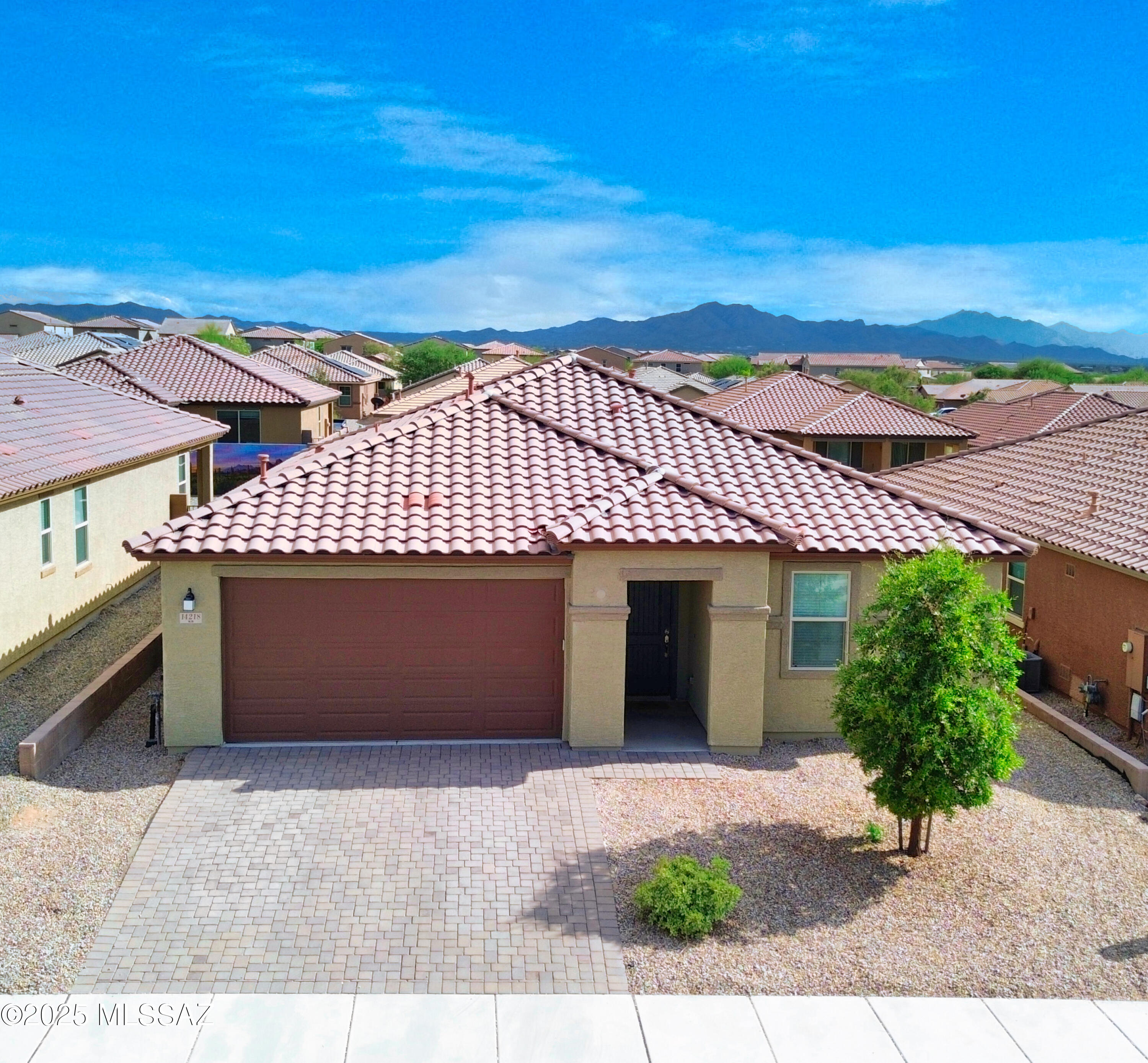 SELLER WILL OFFER UP TO $5,000 IN CONCESSIONS FOR RATE BUY DOWN/BUYER'S CLOSING COSTS!!! This could save buyer $323 per month off mortgage payment! Better than new, pristine home in perfect location - Minutes from Vail's esteemed schools, shopping, amenities and I-10.
Sizeable bedrooms, generous closets and dedicated home office/den/gym checks everyone's wish list for space!
Massive primary suite with double vanities and expansive walk-in makes expert use of the split bedroom layout. High ceilings throughout and great natural light keep all the spaces airy. Chef's kitchen replete with granite counters, stainless appliances, abundant prep space and open sight lines to dining and living areas make entertaining effortless. Huge slider opens to the extended covered patio realizing true in.. ... door/outdoor living with spacious back yard. Spotless as new construction, but better with all the needed projects already complete. Welcome home!