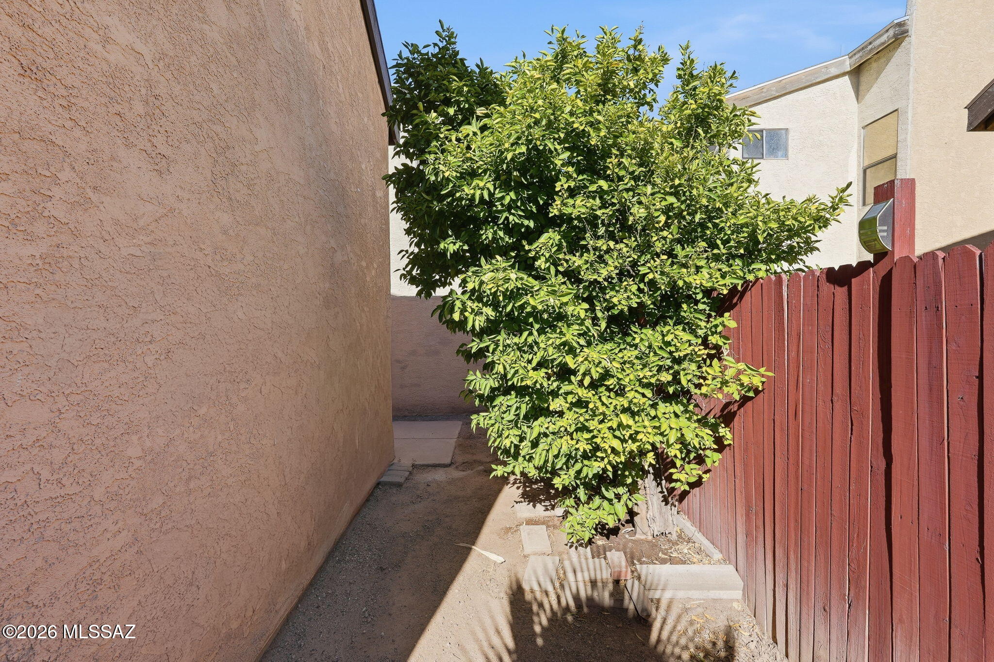 Casa Gallego (1-76) - Residential