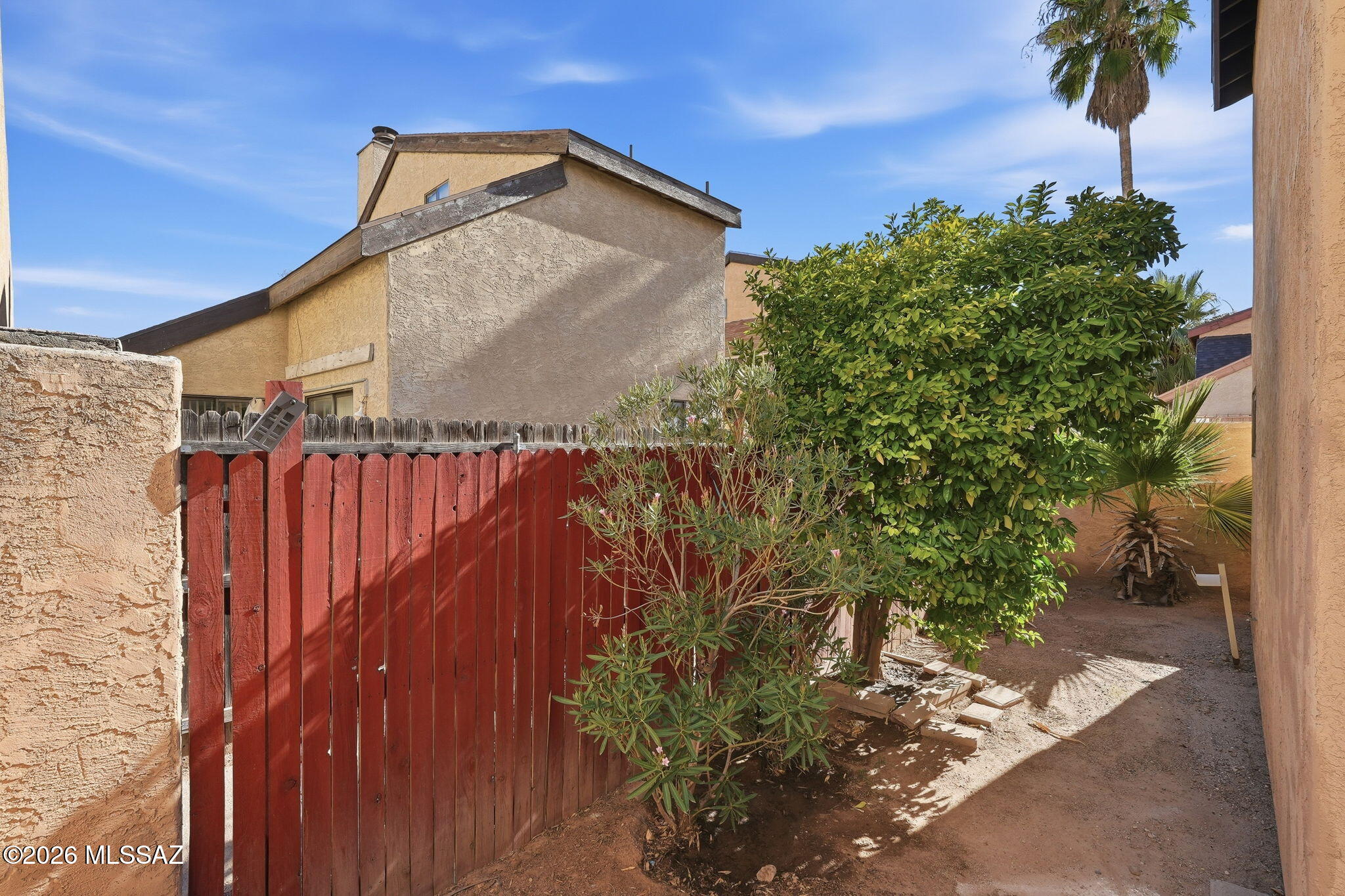 Casa Gallego (1-76) - Residential