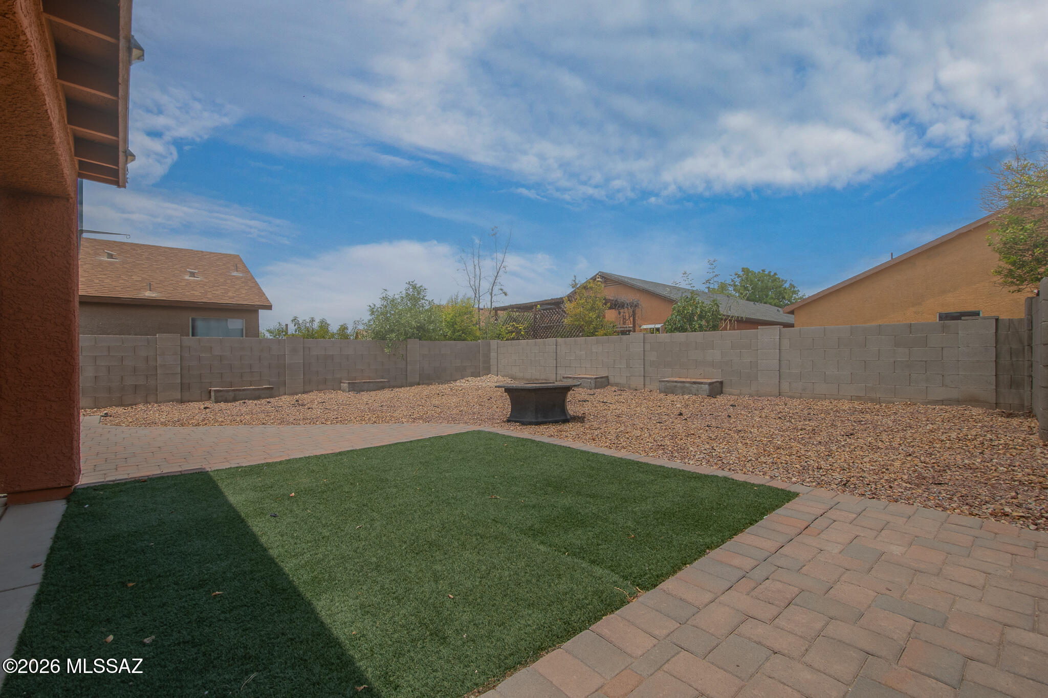 Tres Pueblos - Residential