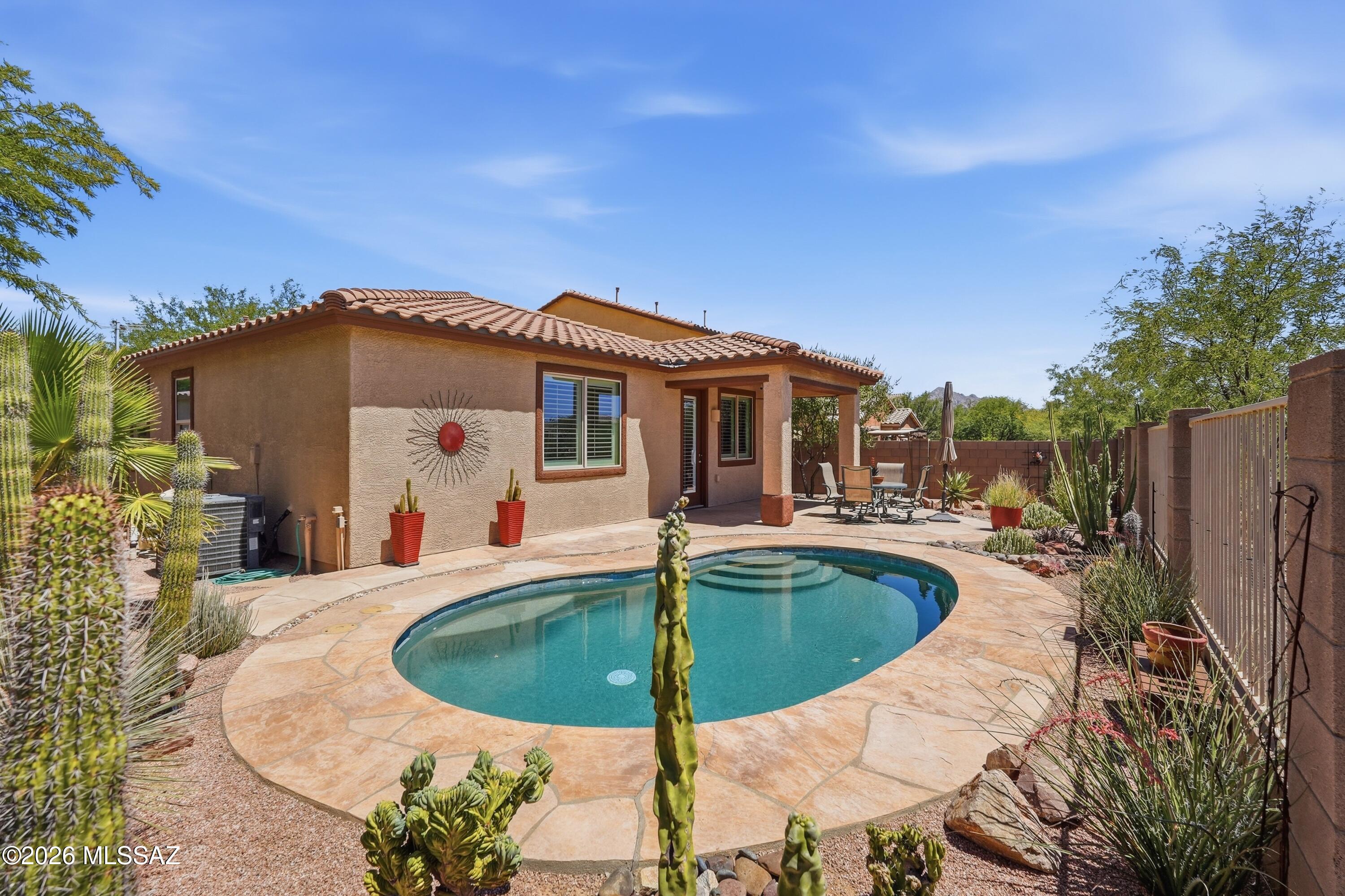 Rancho Vistoso NGHB 10 PCLS S,U & V - Residential