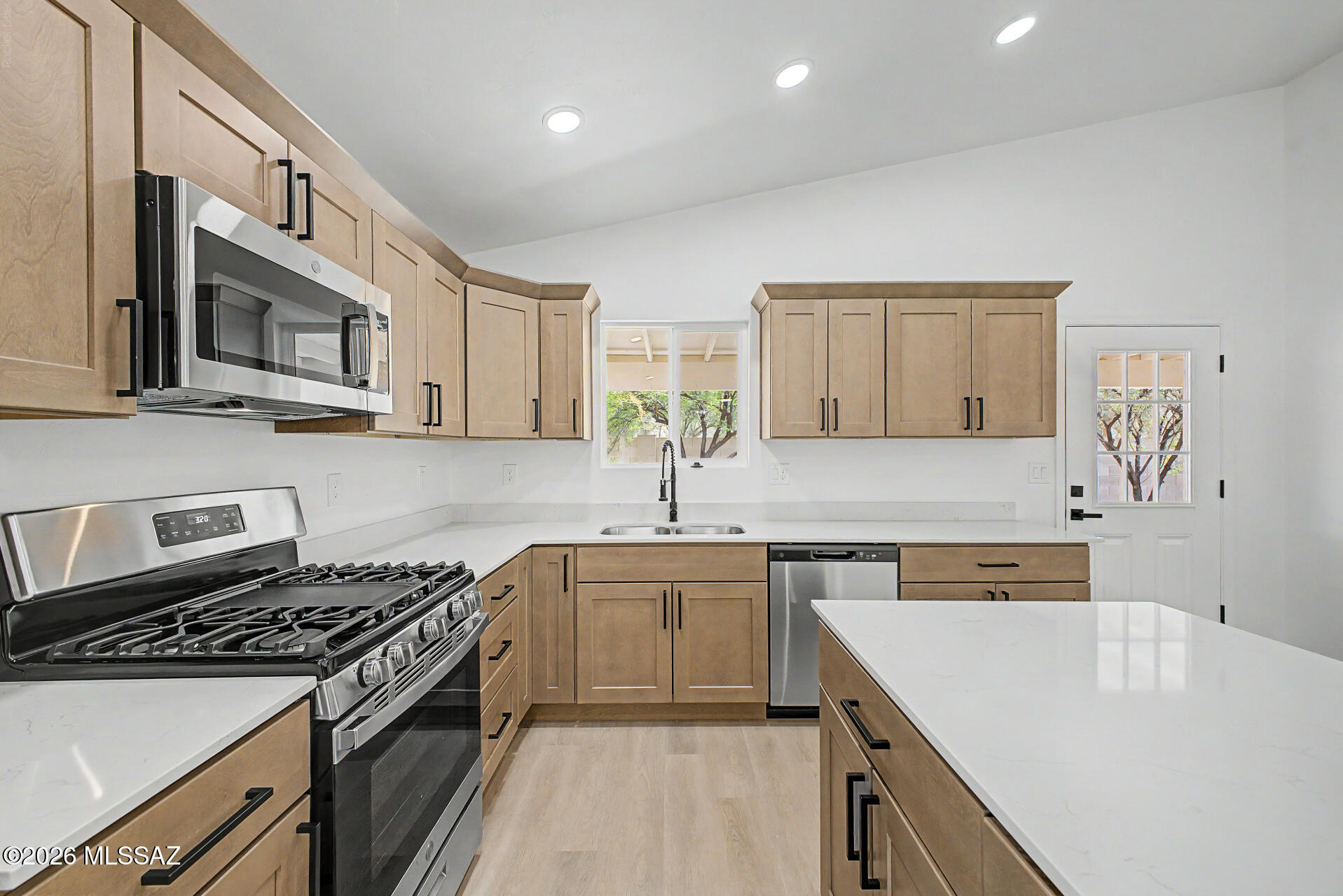 La Cholla Ridge (1-77) - Residential
