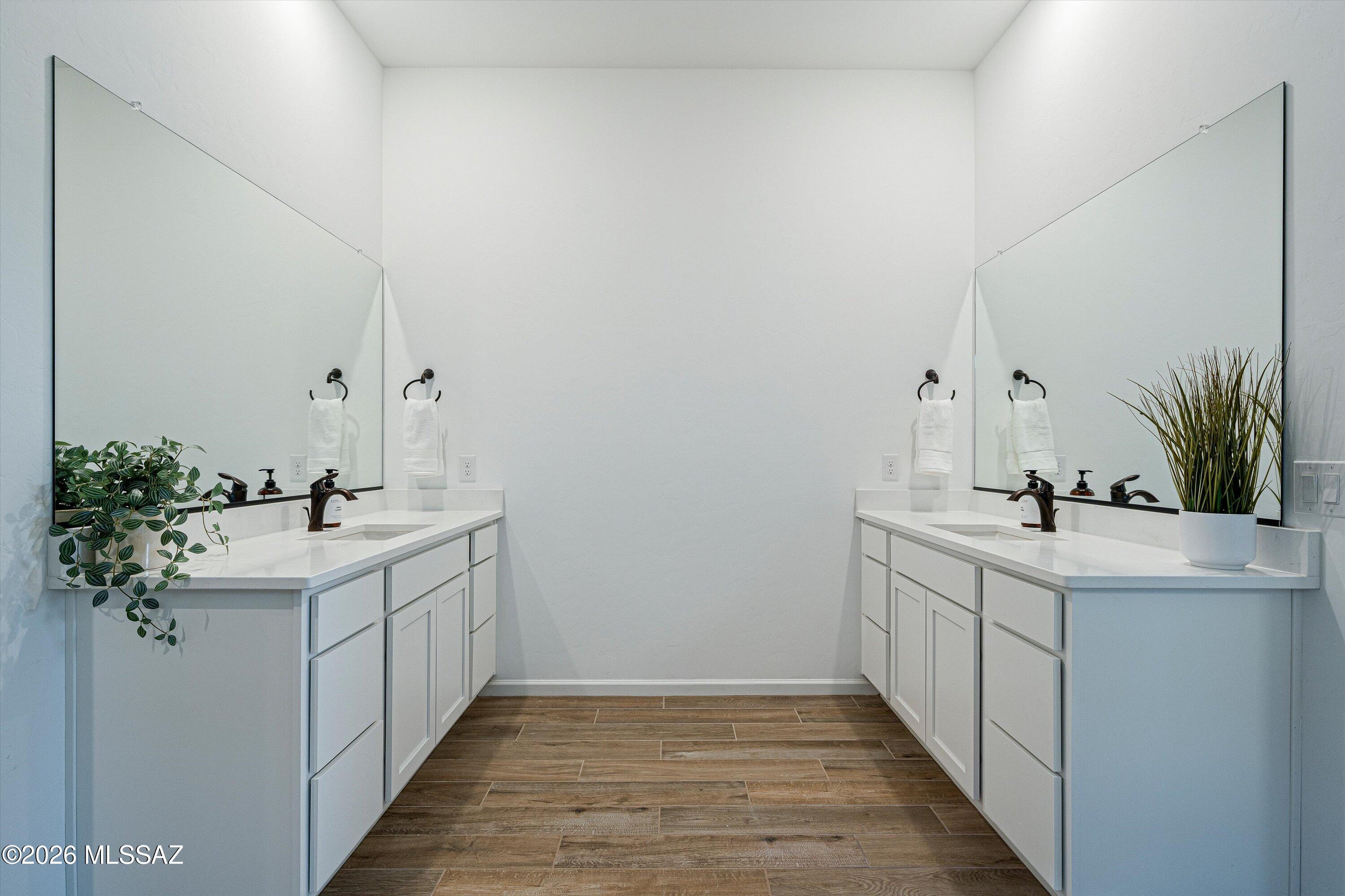 The Vistas At Rincon Knolls SQ20152600506 - Residential