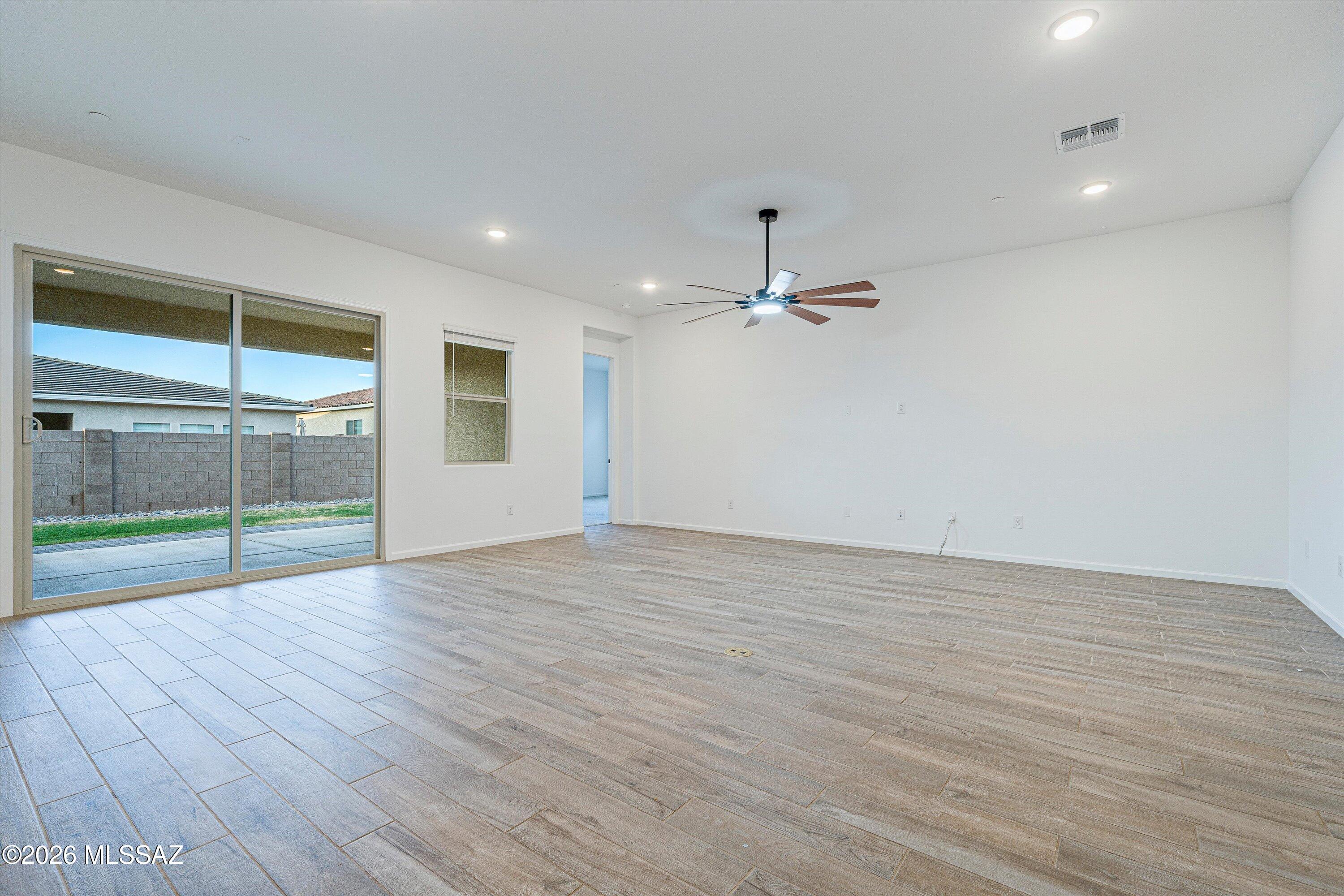 The Vistas At Rincon Knolls SQ20152600506 - Residential