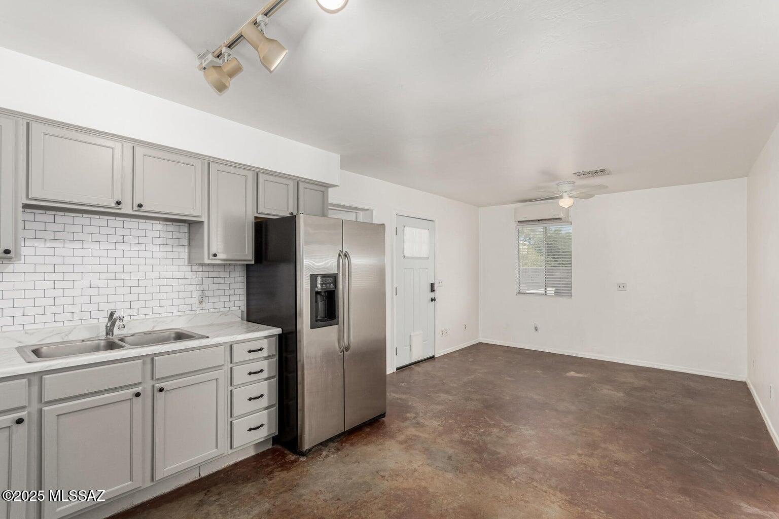 University Home Addition - Residential