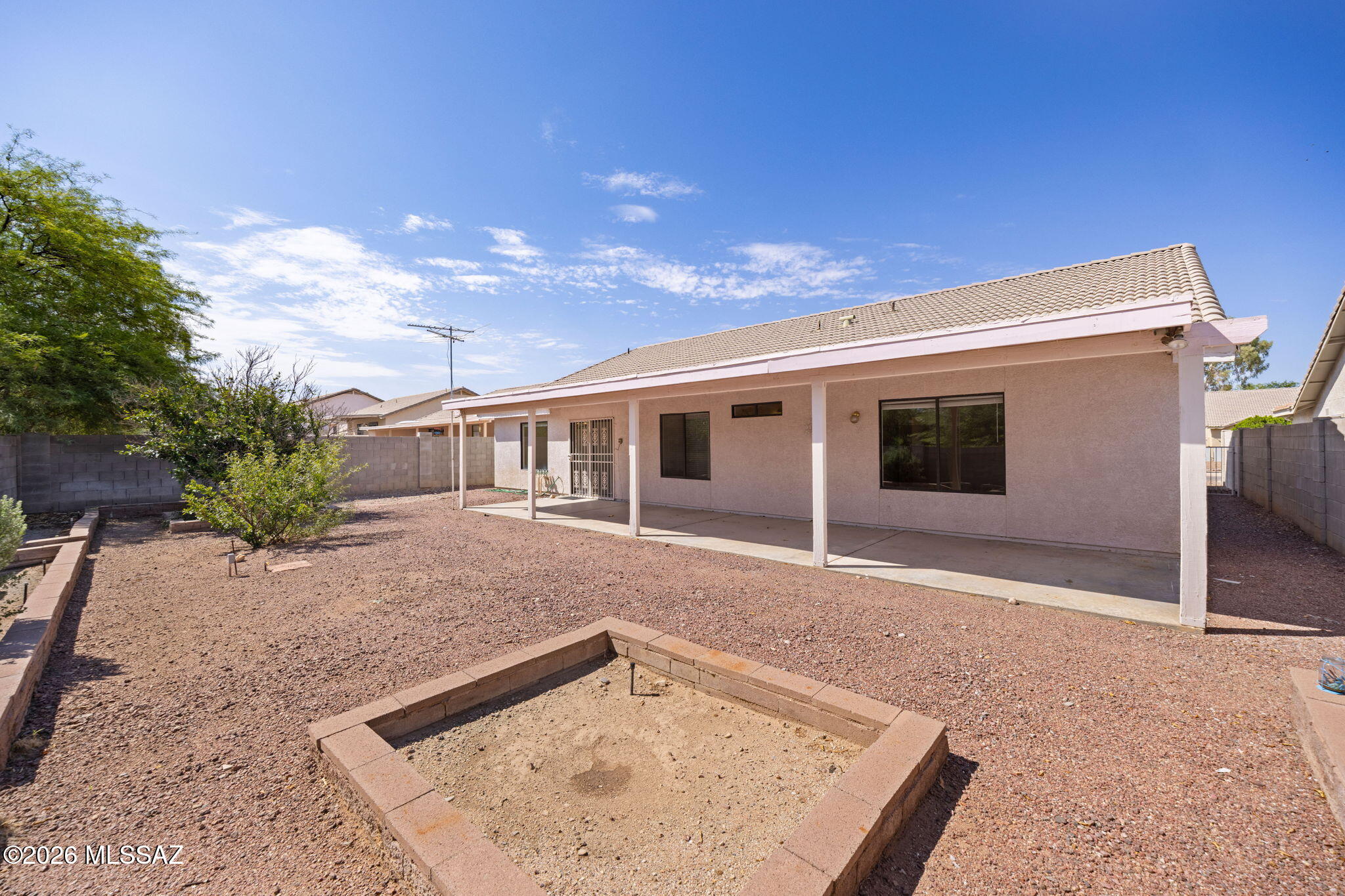 Elliott Homes At Rita Ranch (1-521) - Residential