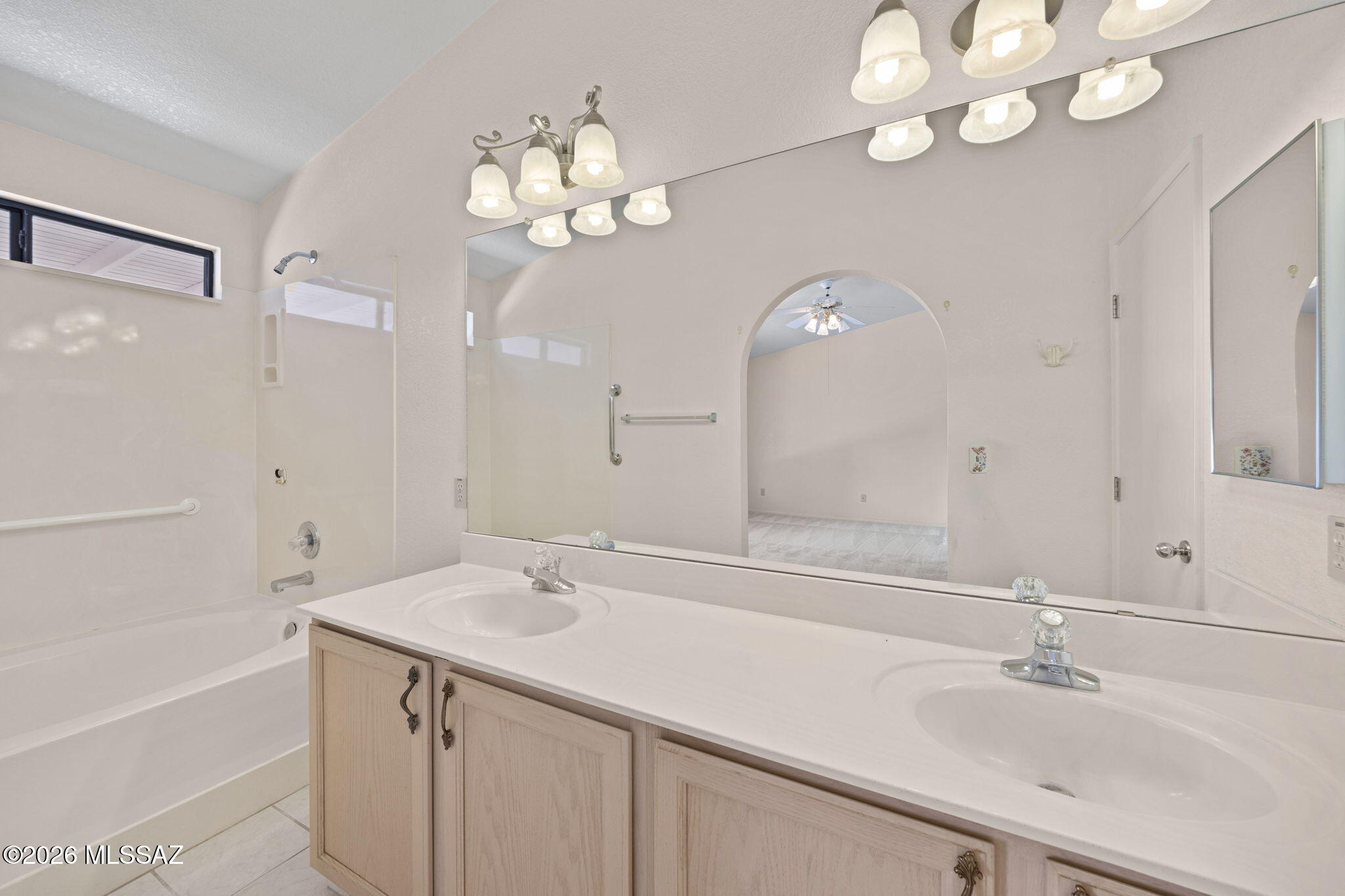 Elliott Homes At Rita Ranch (1-521) - Residential