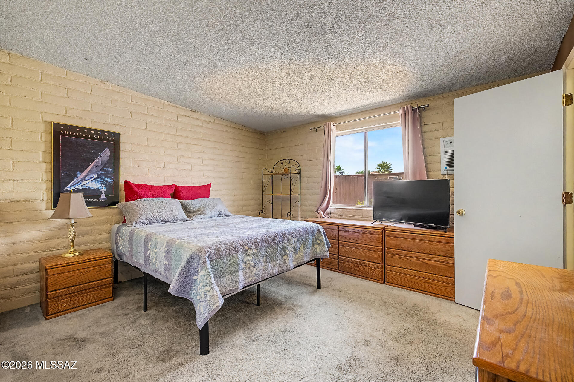 Broadway East (1-112) - Residential