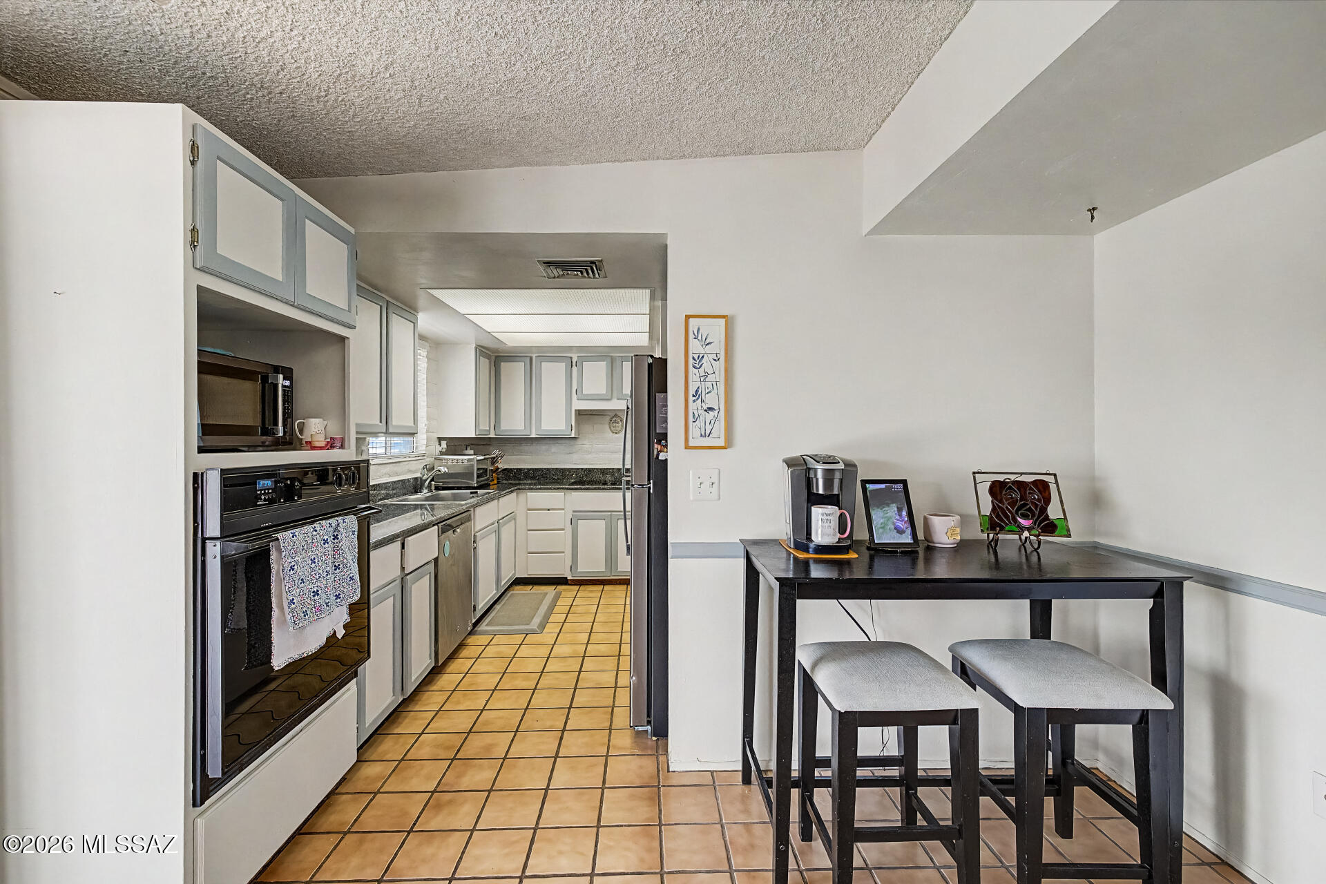 Broadway East (1-112) - Residential