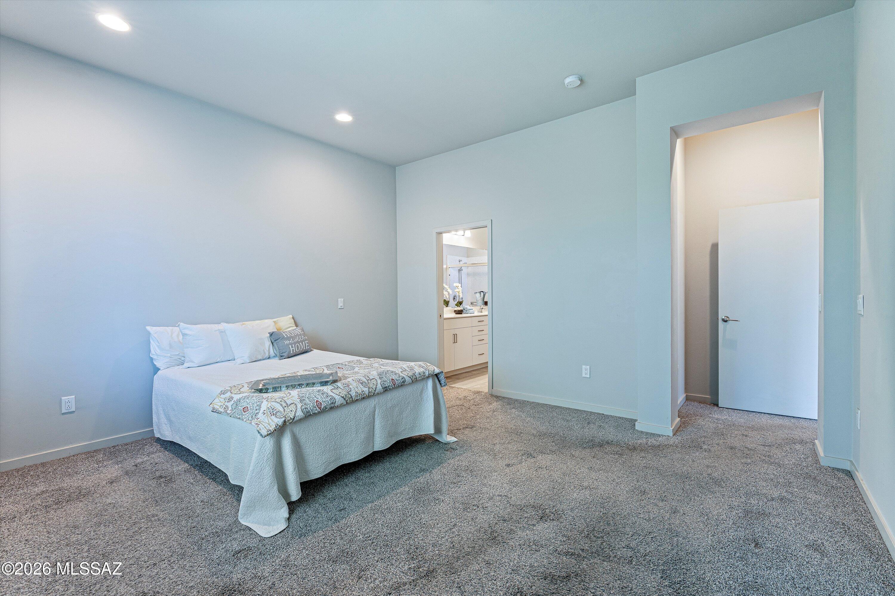 Elementary Place SQ20163230723 - Residential