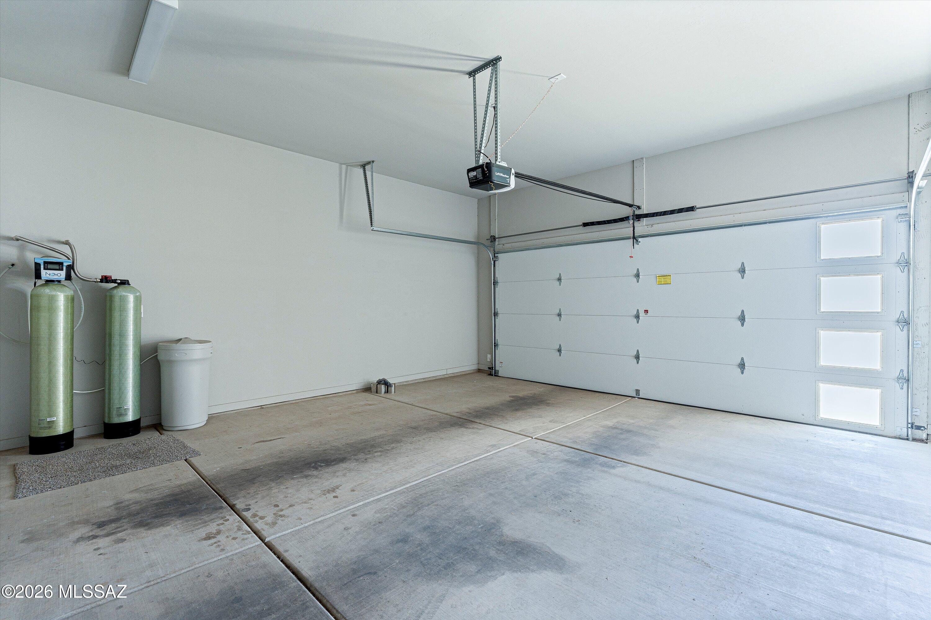 Elementary Place SQ20163230723 - Residential