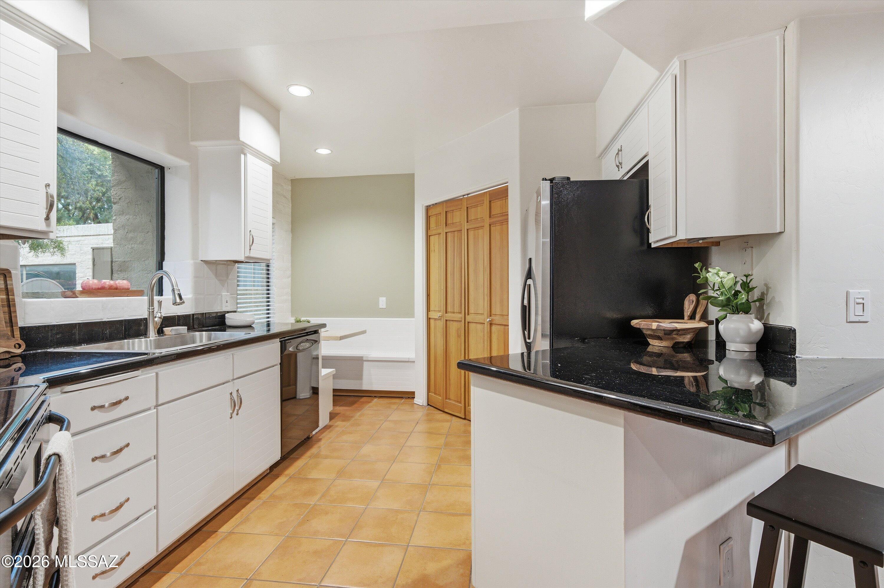 Tucson Racquet Club Th Resub - Residential