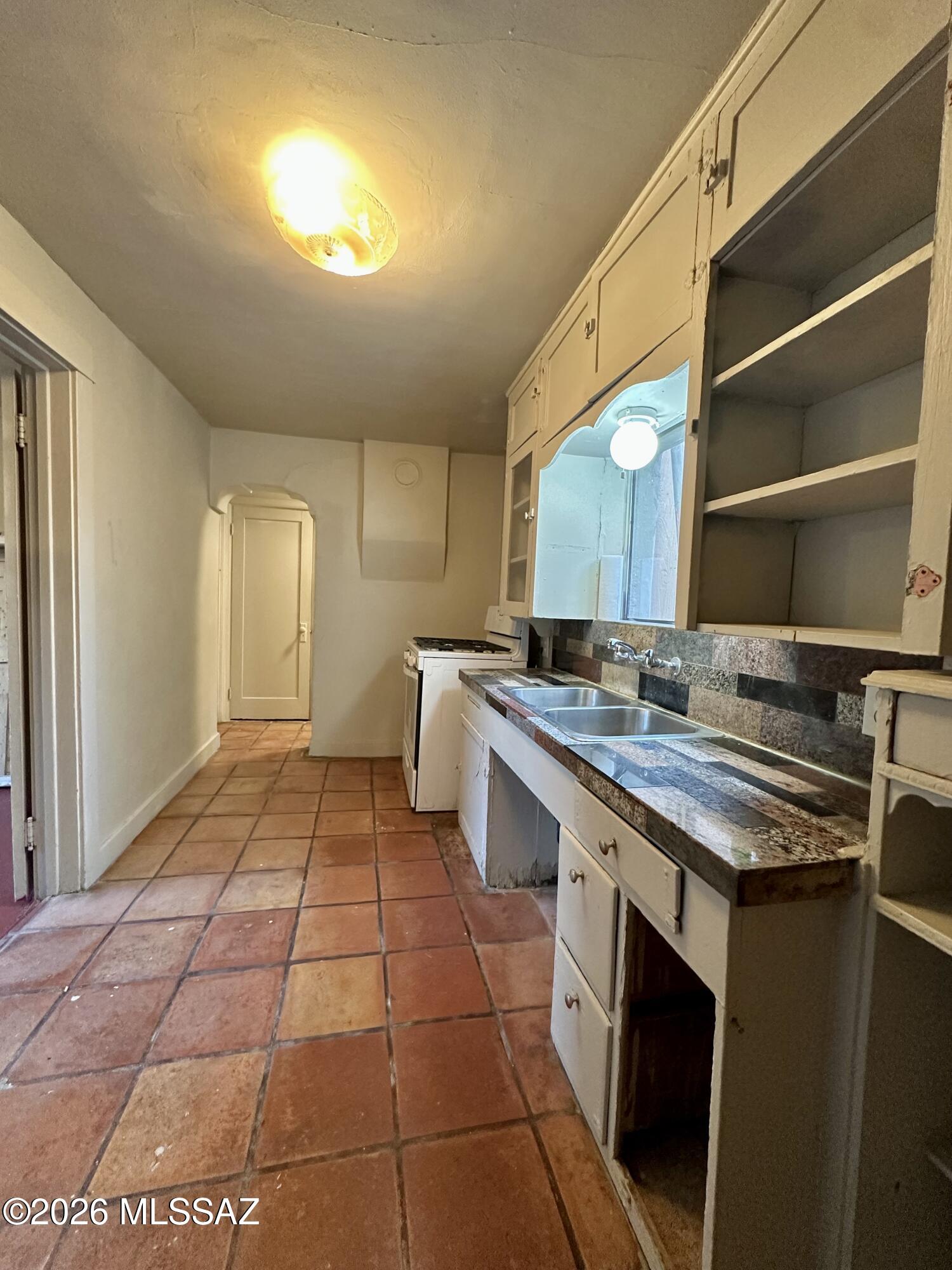 West Congress St. Addition - Residential Income