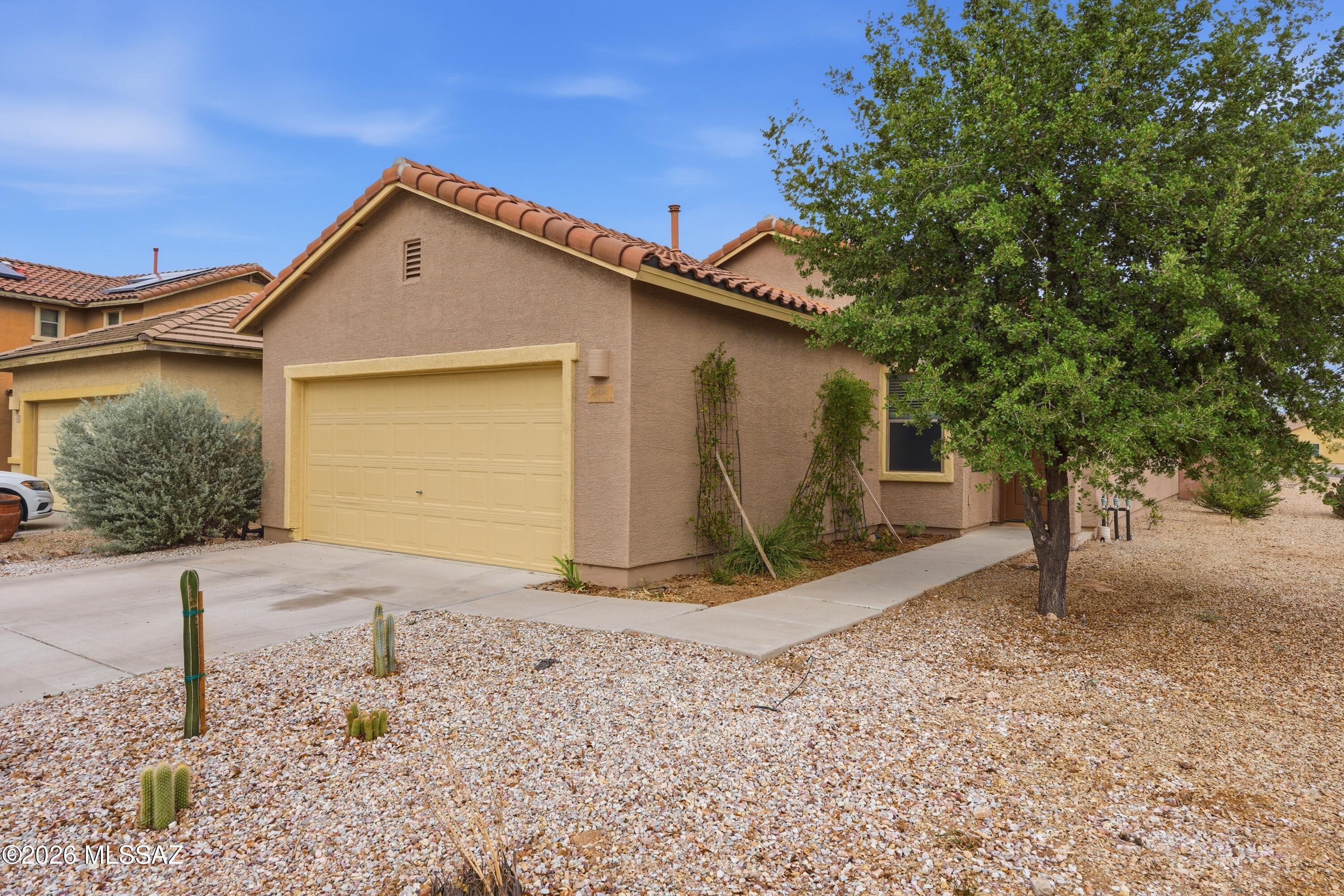 Madera Highlands Villages 1-10 & 15 - Residential Lease