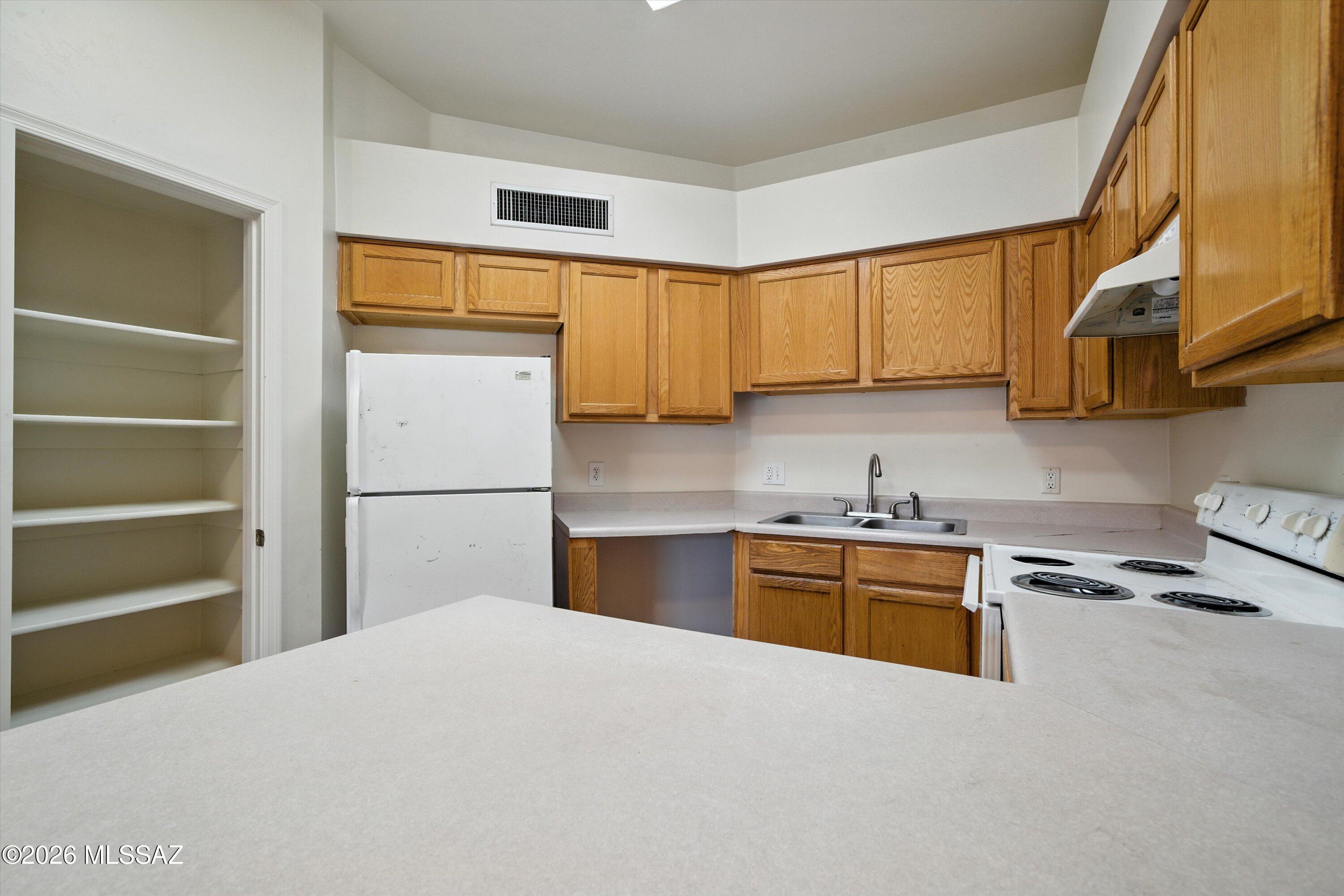 El Pasadena Tract - Residential Income