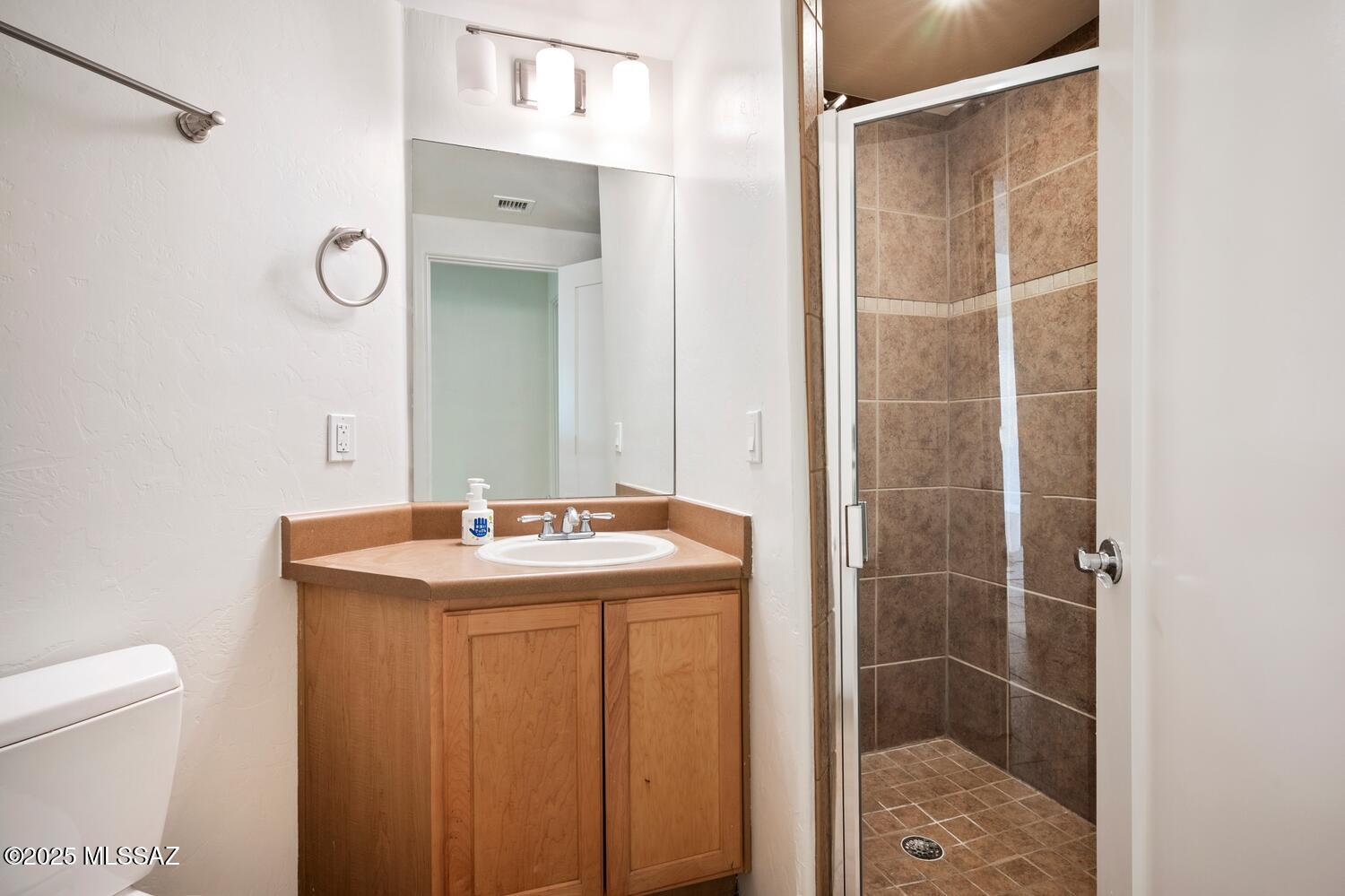 Olsen Condominiums Units 1-18 - Residential Lease