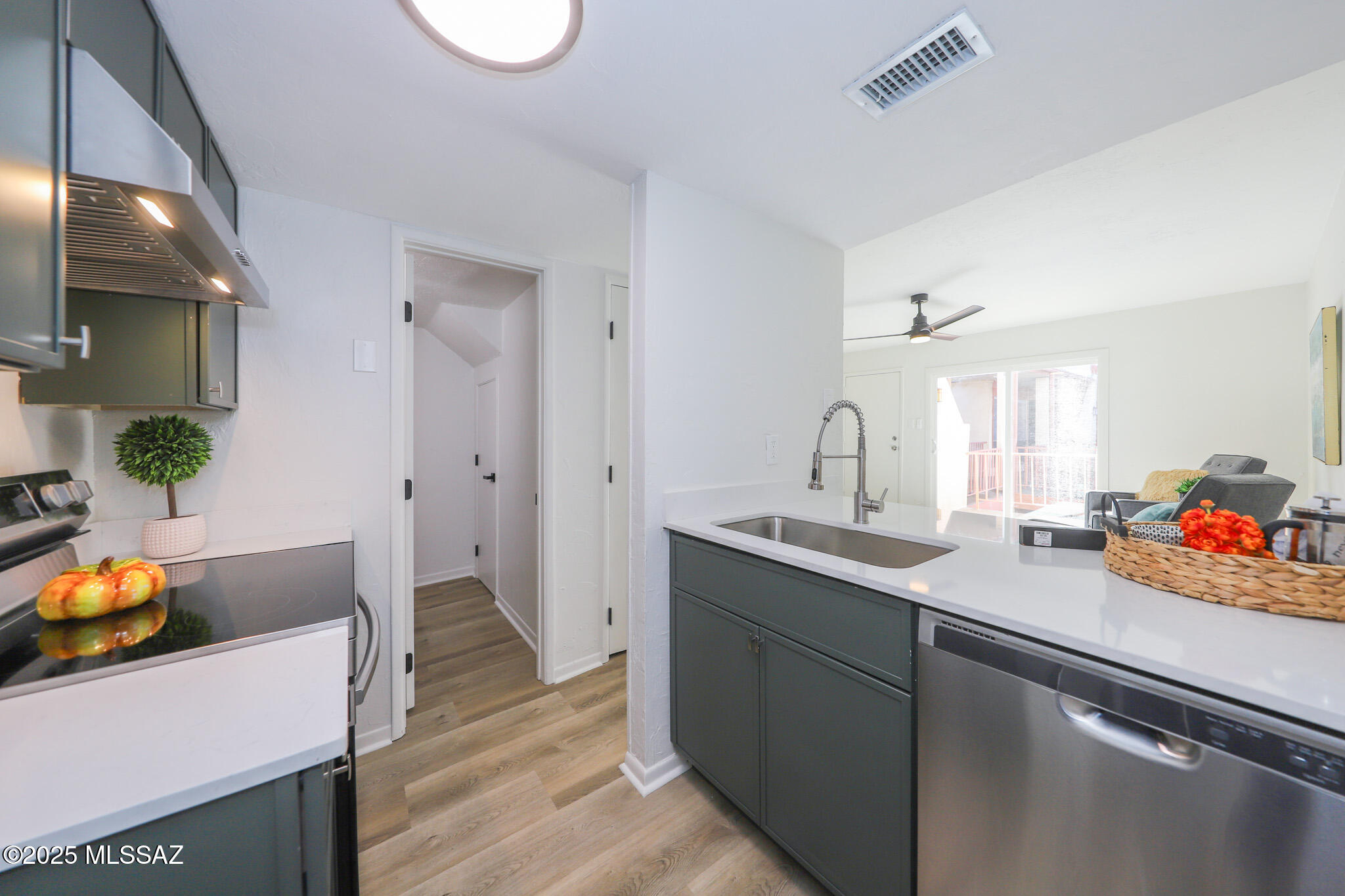 Seller will accept or counter offers 123,000 to 128,000. Concessions offered with Accepted Offer. Newly remodeled Unit. all new flooring, paint, bathrooms, lighting and HVAc system. Newer patio door and windows. New kitchen Cabinets,  quartz countertops.  Patio coated and painted. Convenient to shopping, restaurants.
1 set of stairs to front entrance. Unit itself is on two floors. main floor is living, kitchen, half bath and dining. 2nd floor is Bedroom with high loft ceilings and full bath, large walk in closet  Located inside courtyard. Hoa provides Water, Hot water,  Ext Maintenance, two pools, three laundry facilities., trash removal, roof maintenance, landscaping