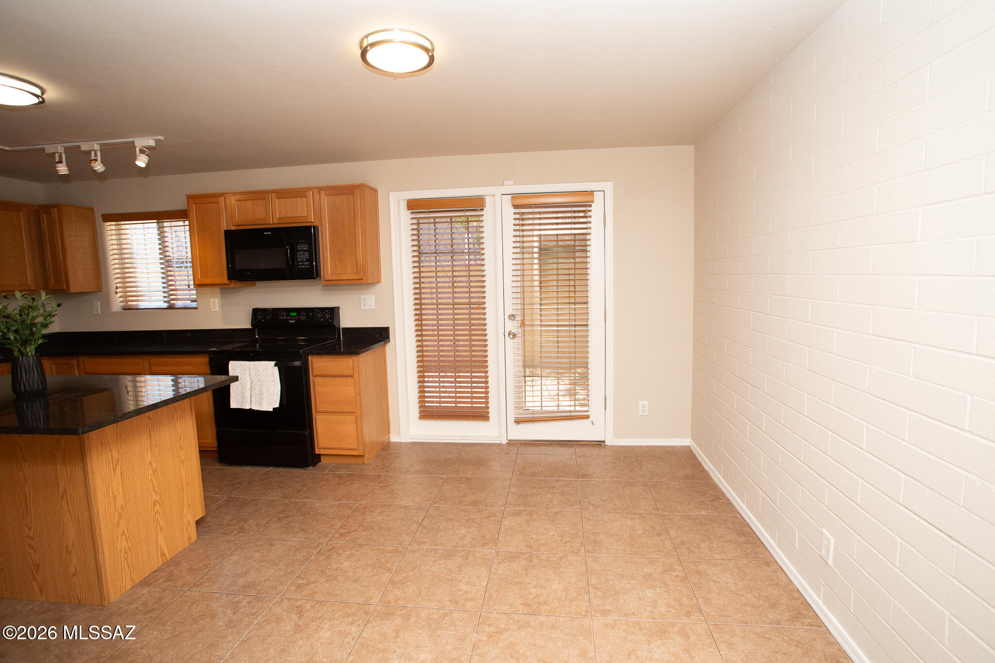 Villa Venice Condos - Residential