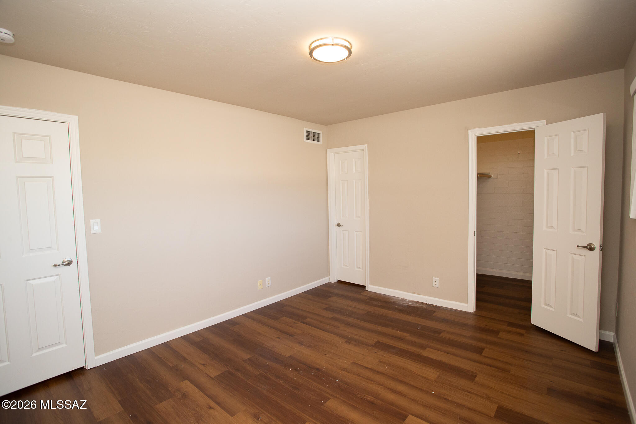 Villa Venice Condos - Residential
