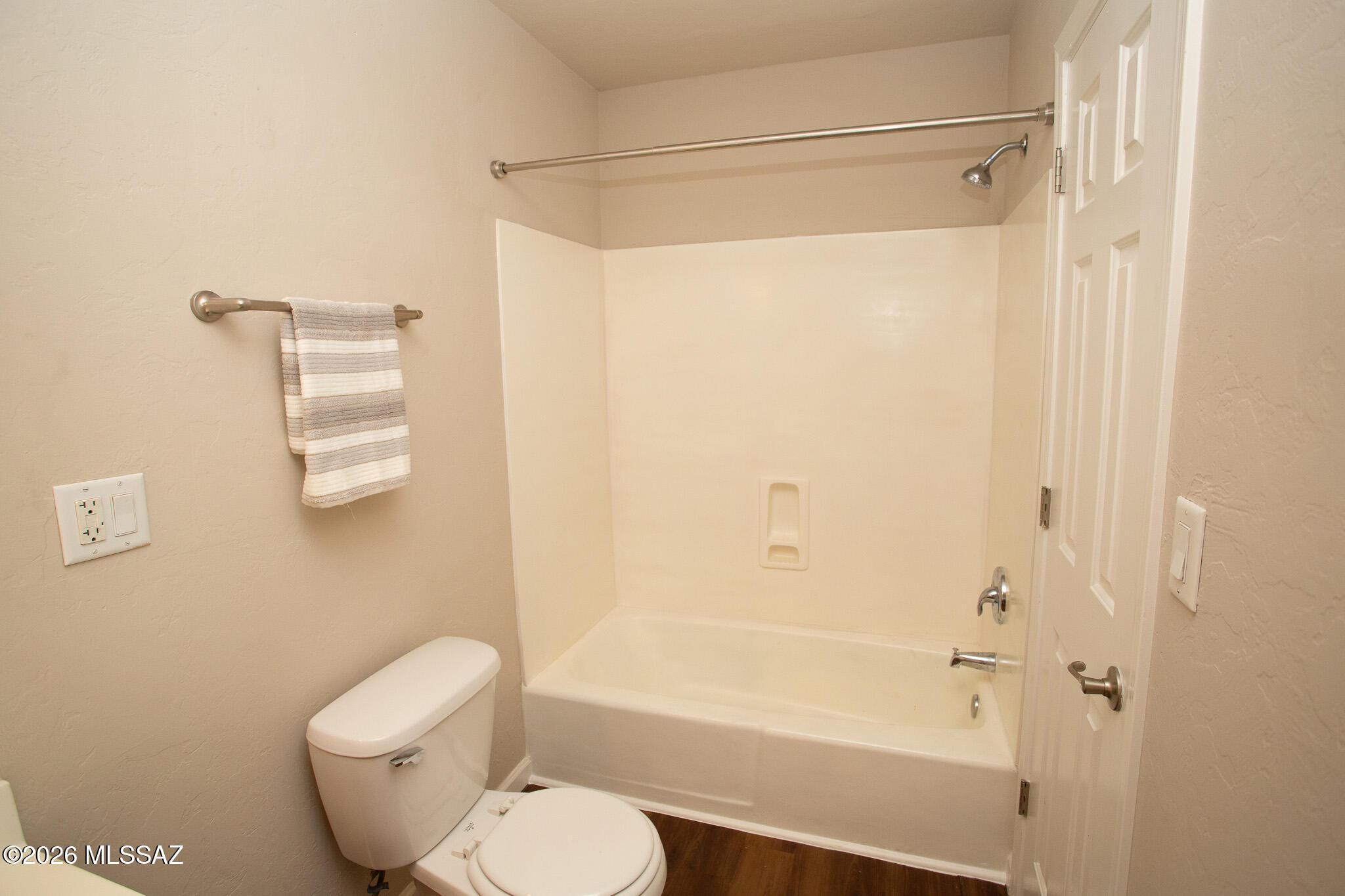 Villa Venice Condos - Residential