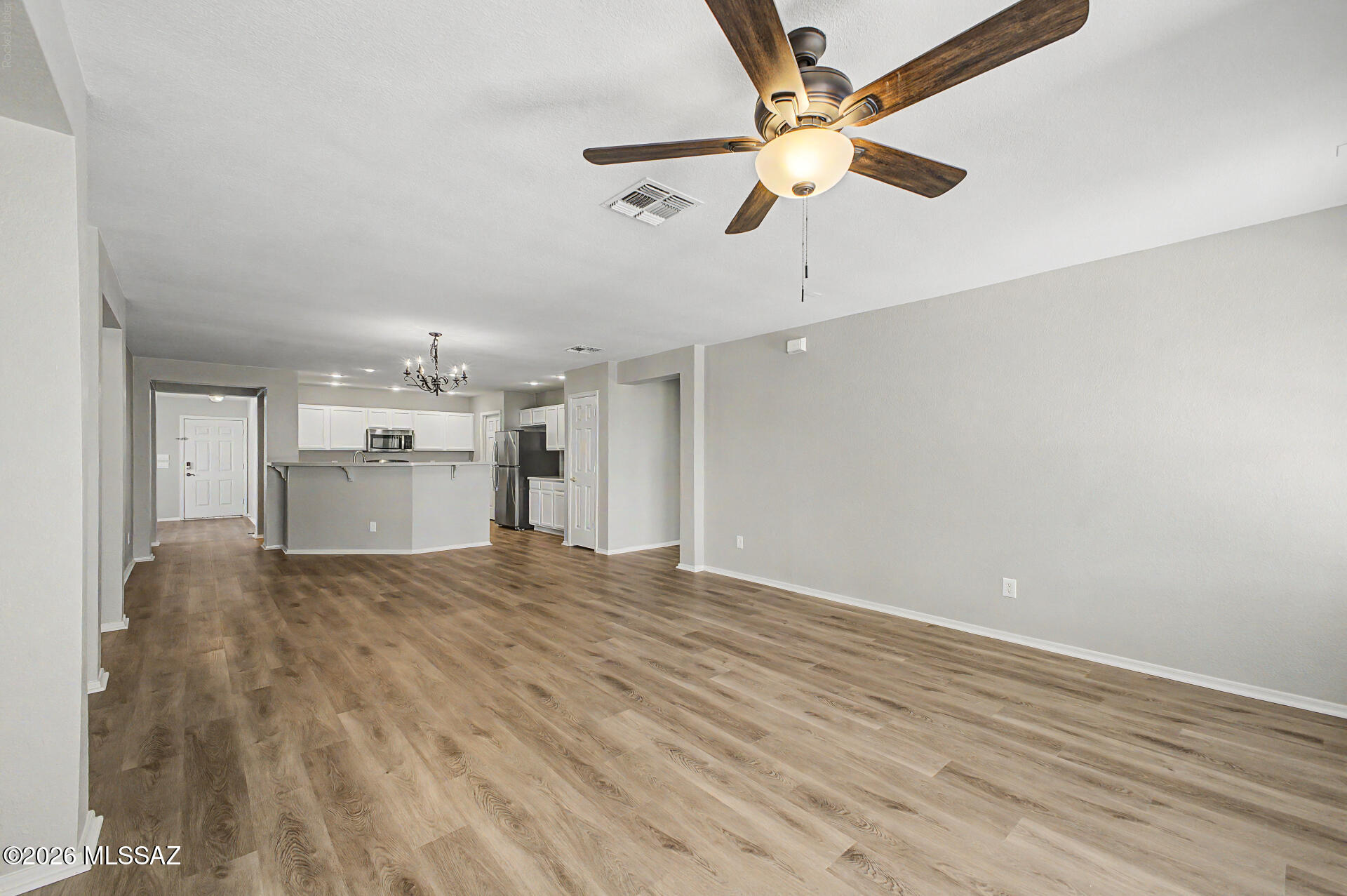 Black Horse (1-411) - Residential