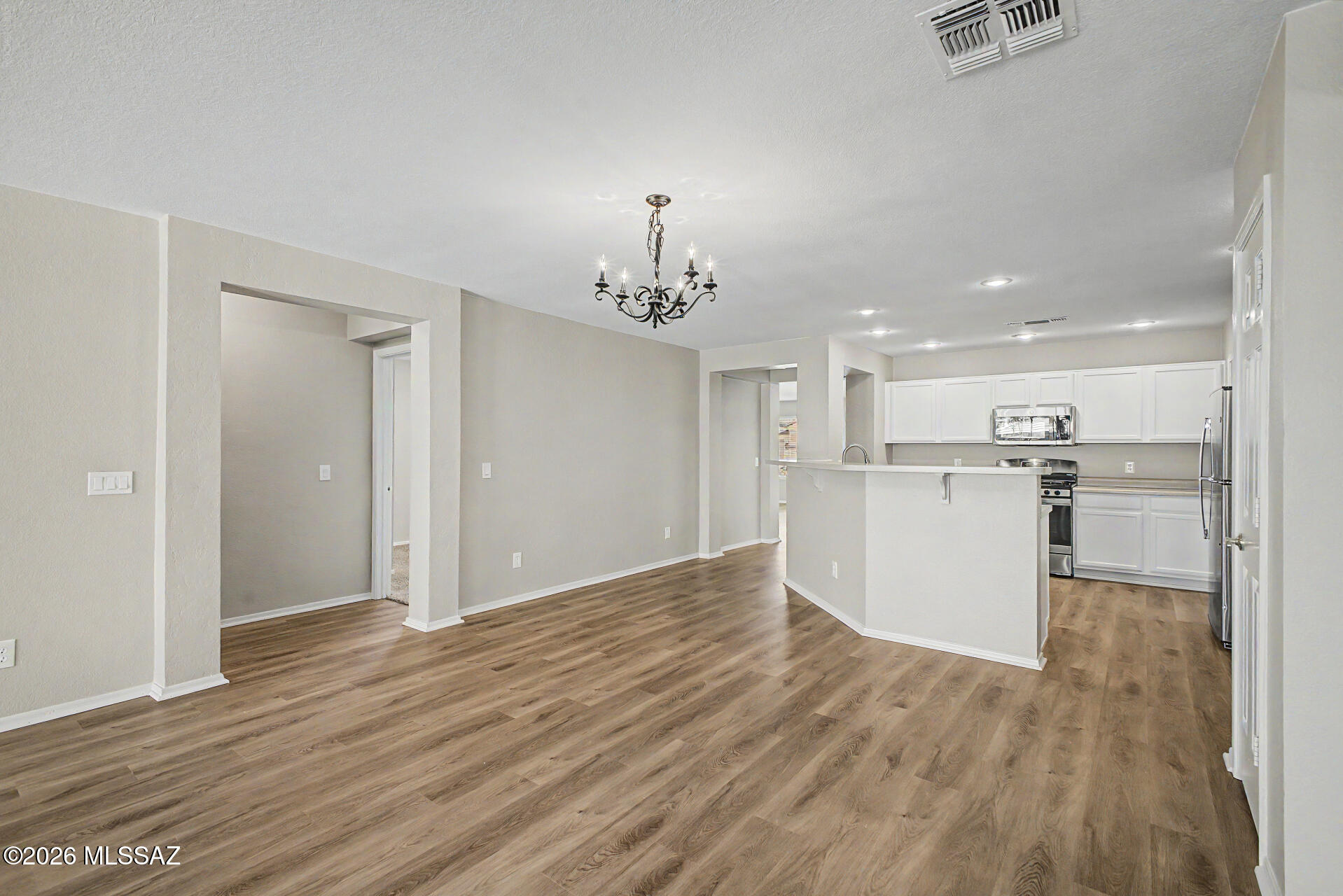 Black Horse (1-411) - Residential