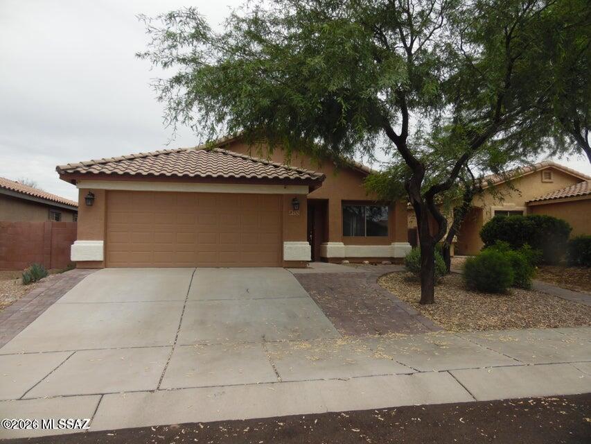 Awesome 4 bedroom 2 bath home in beautiful Sycamore Park. This home is nicely updated and has a great back yard. Enjoy sports fields, walking paths, park equipment for kids and basketball courts. Easy access to I-10 and is in the Vail School District. Call Today!