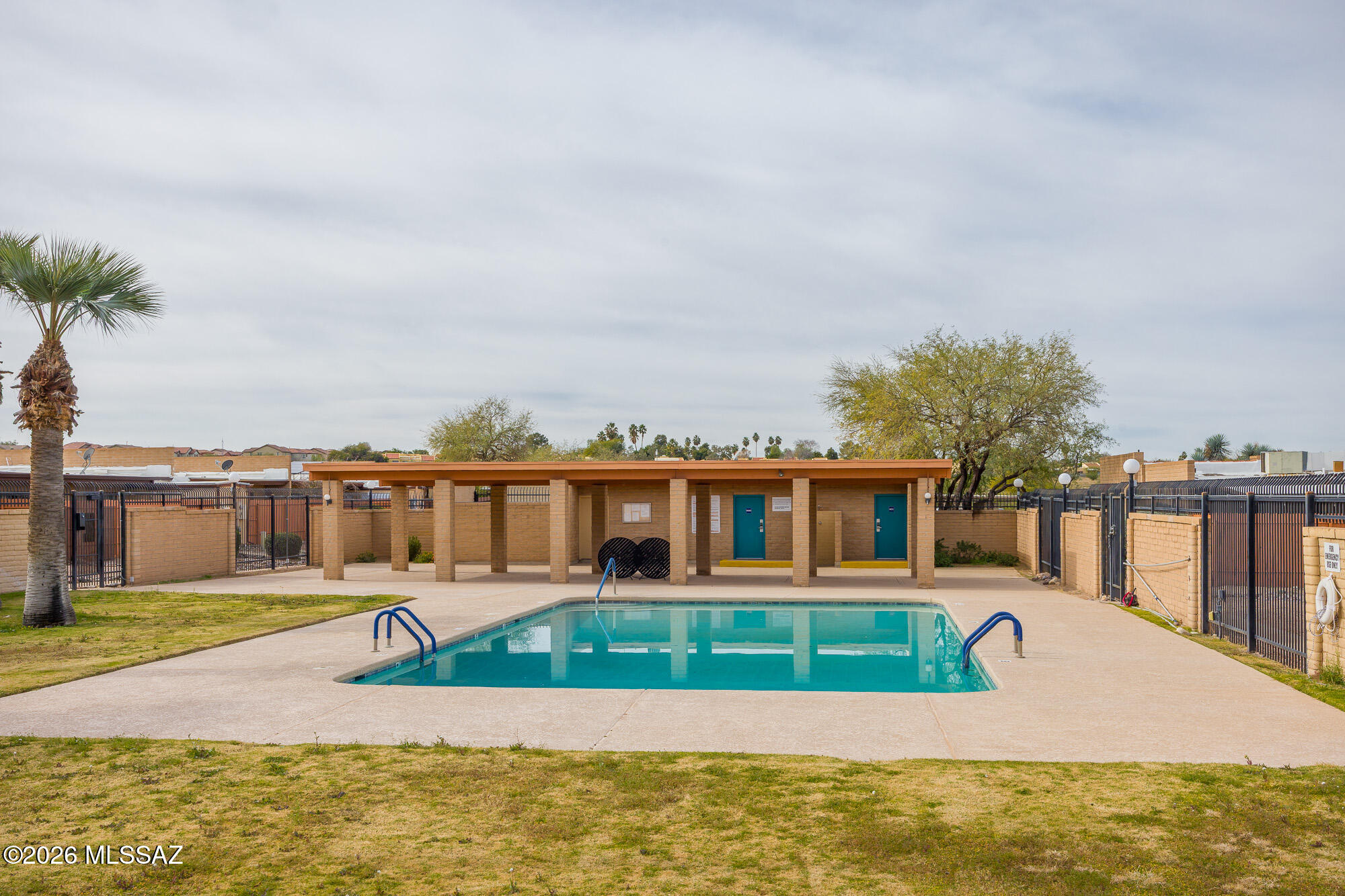 Pantano Park Townhouses - Residential