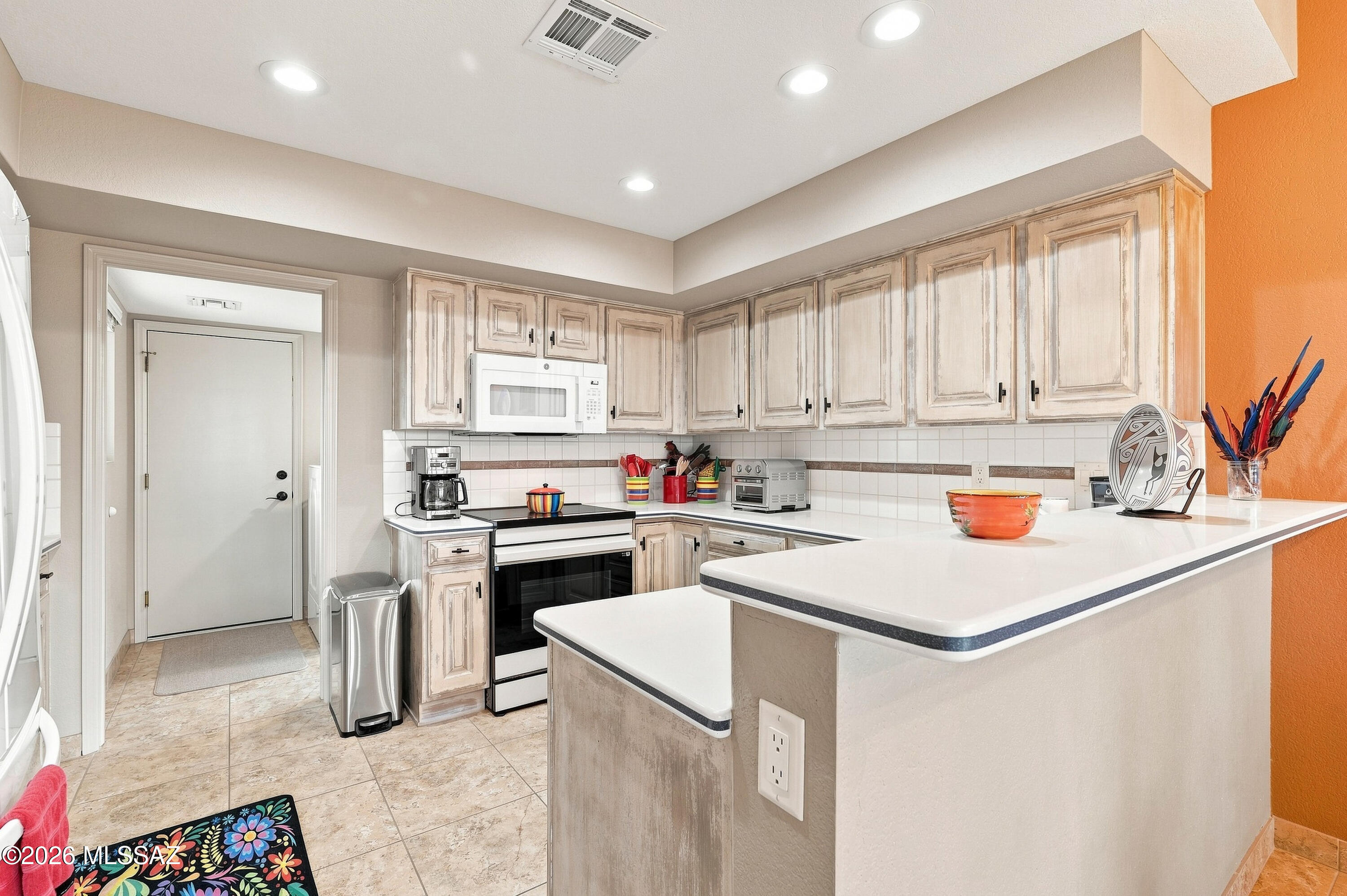 San Ignacio Heights (93-135) - Residential