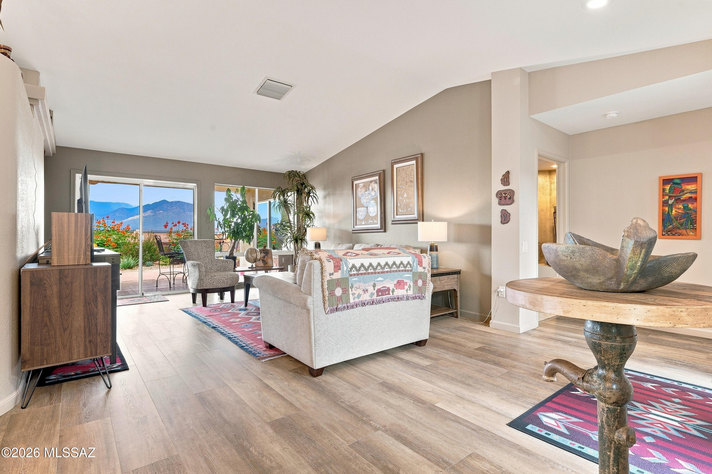 San Ignacio Heights (93-135) - Residential