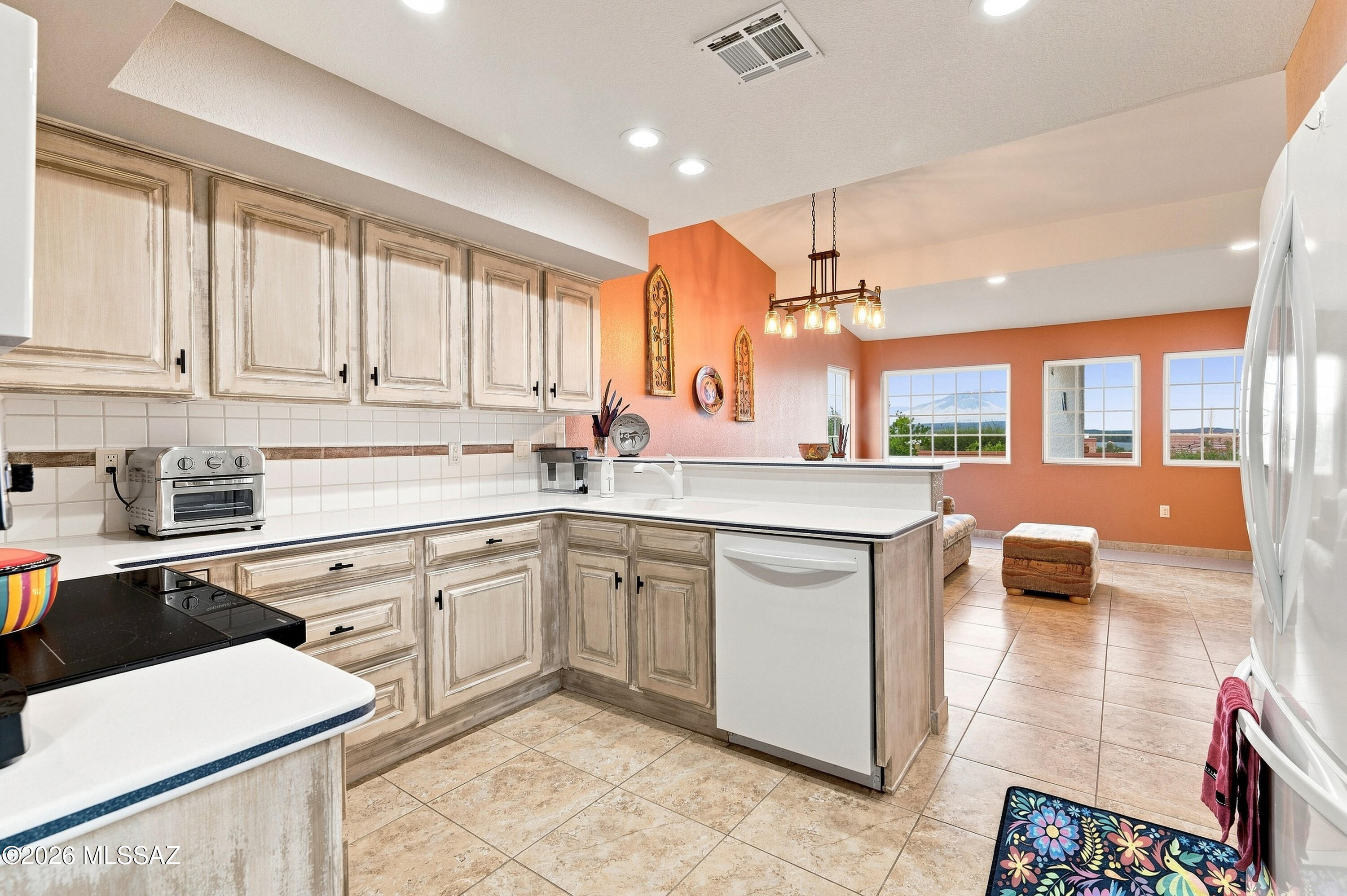 San Ignacio Heights (93-135) - Residential