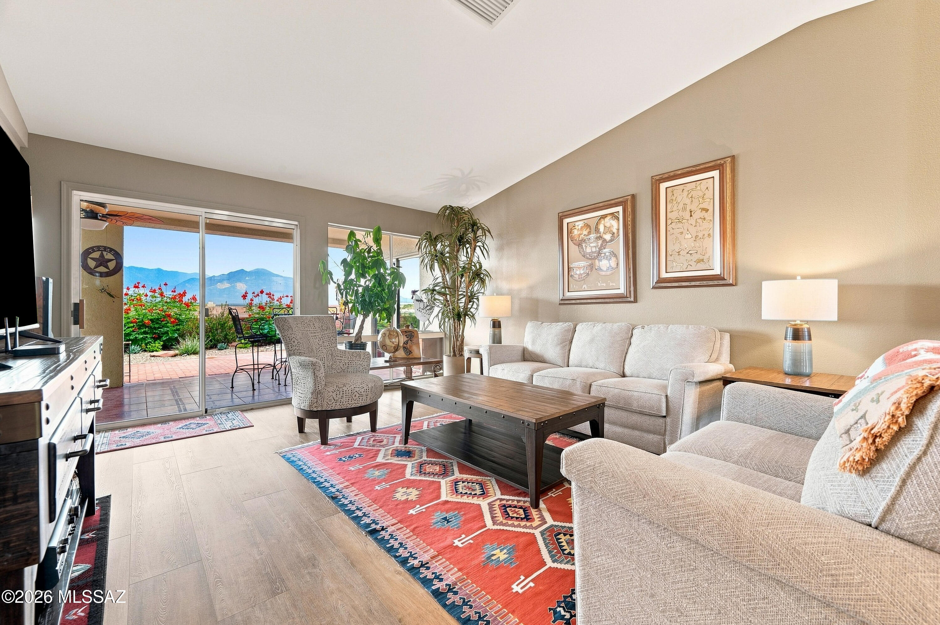San Ignacio Heights (93-135) - Residential