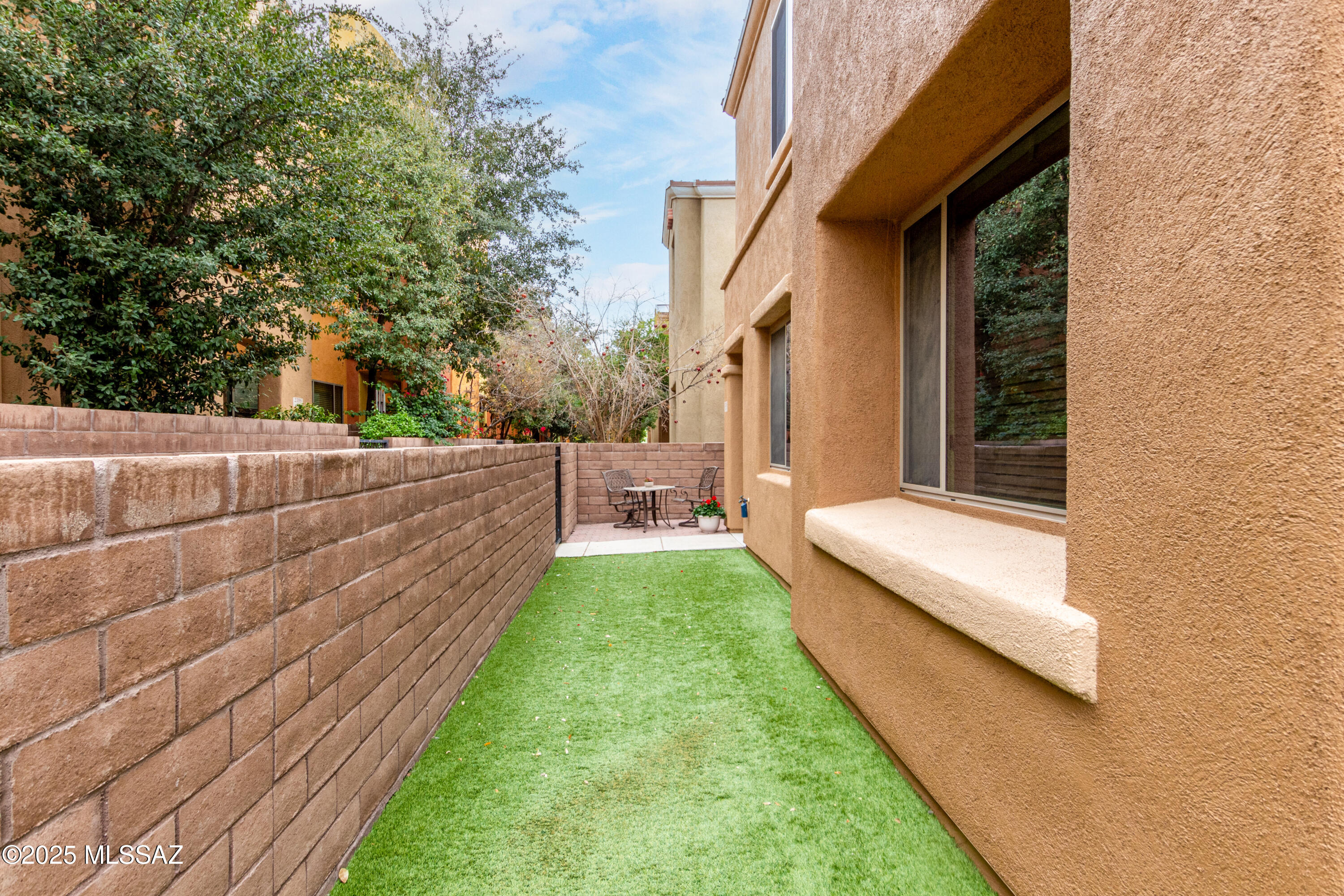 River Walk (1-140) - Residential