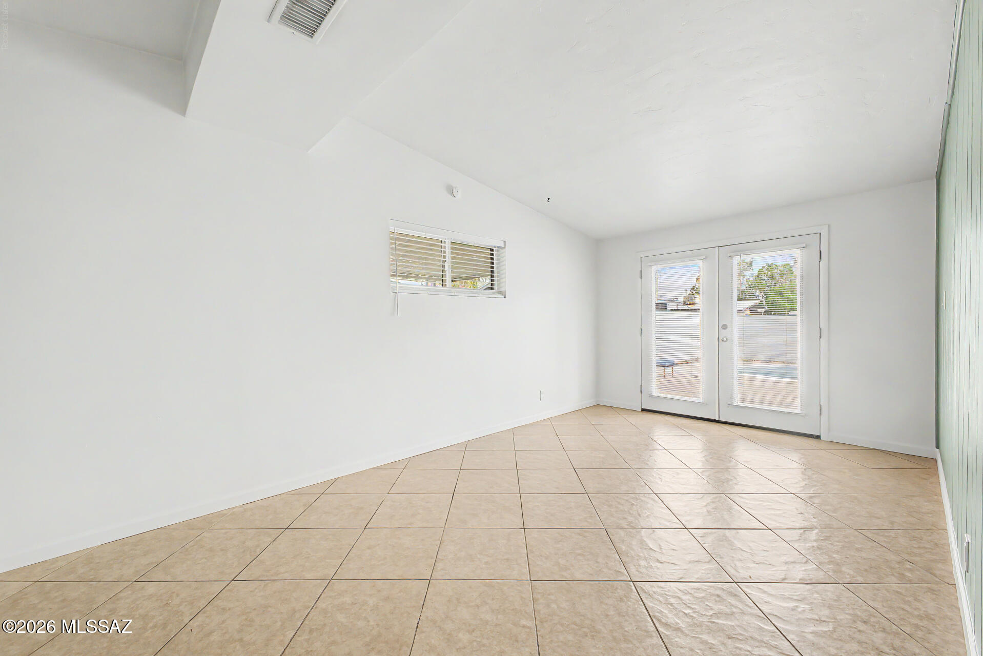 Loma Verde - Residential
