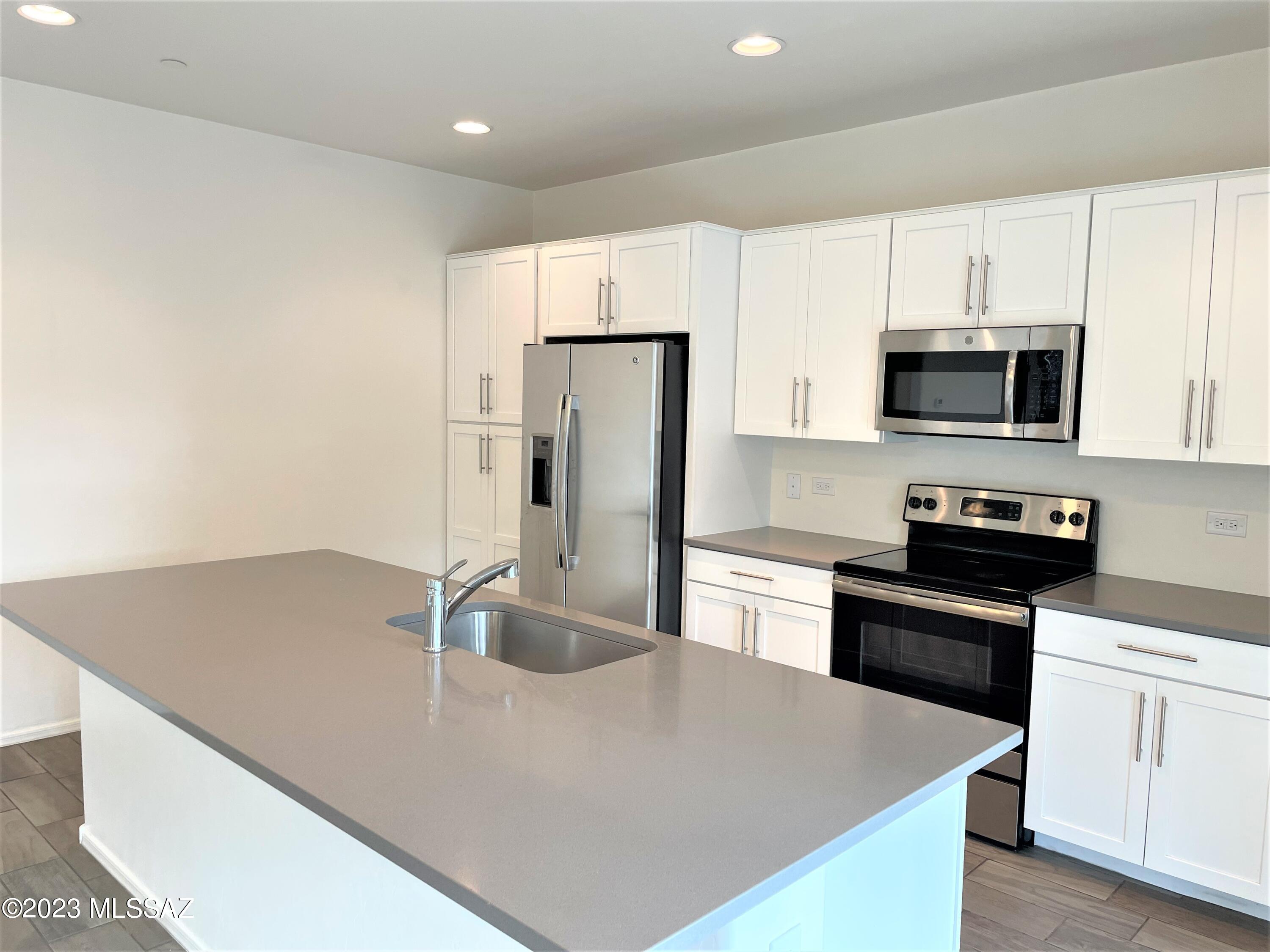 Linda Vista Heights SQ20161440591 - Residential Lease