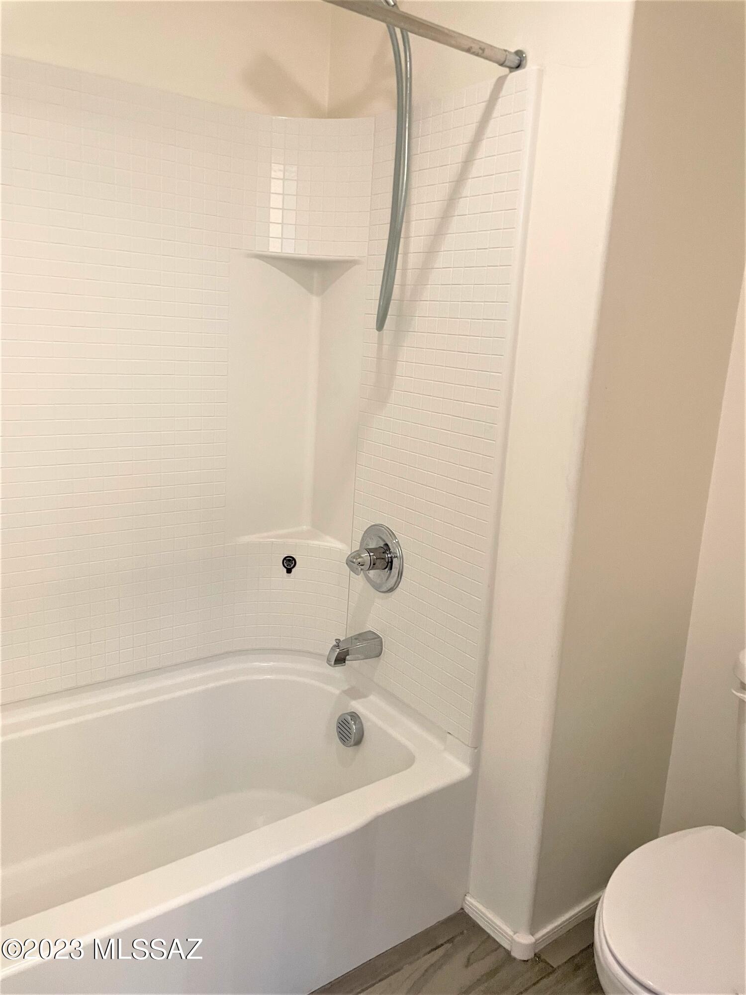 Linda Vista Heights SQ20161440591 - Residential Lease