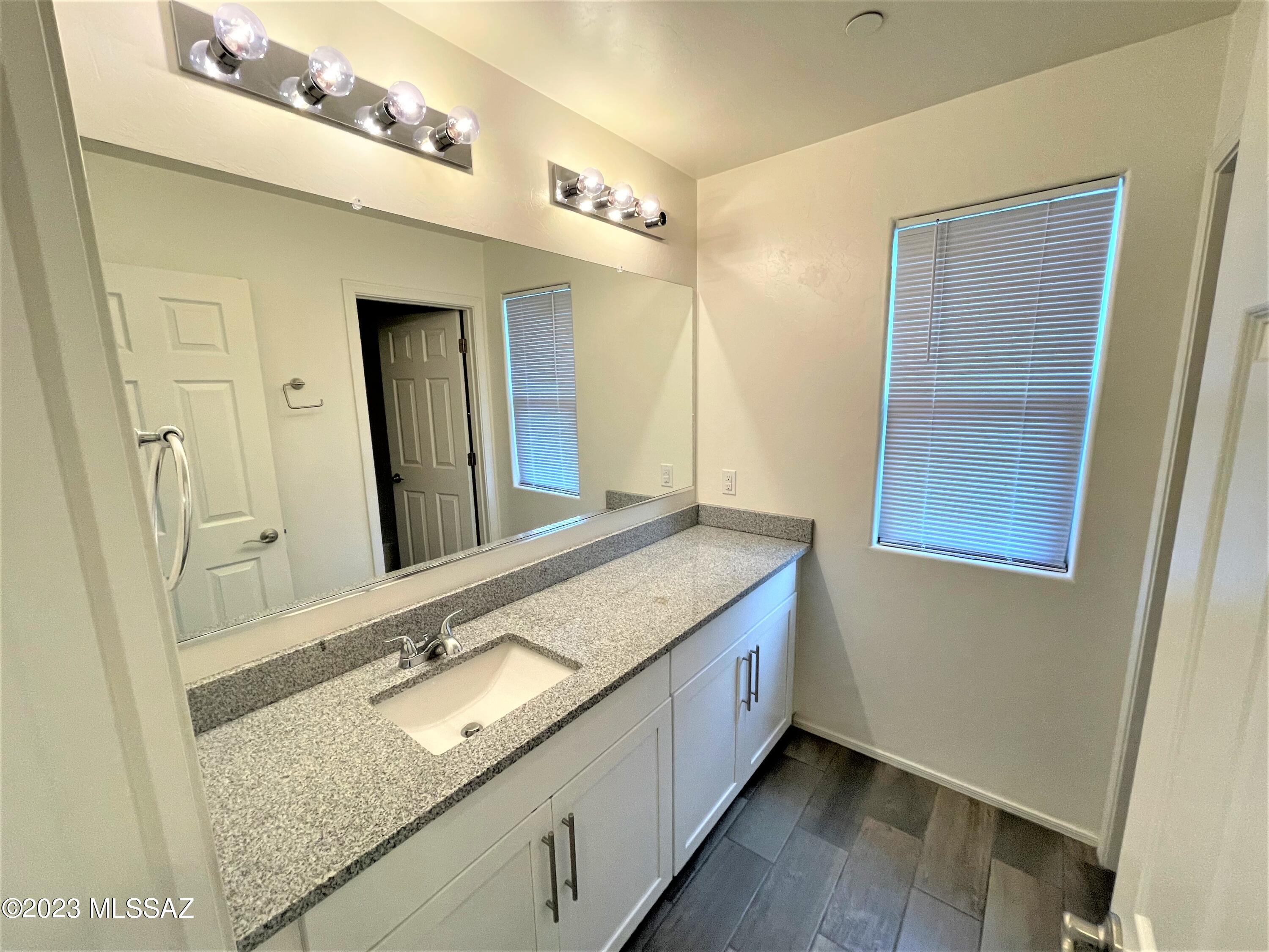 Linda Vista Heights SQ20161440591 - Residential Lease