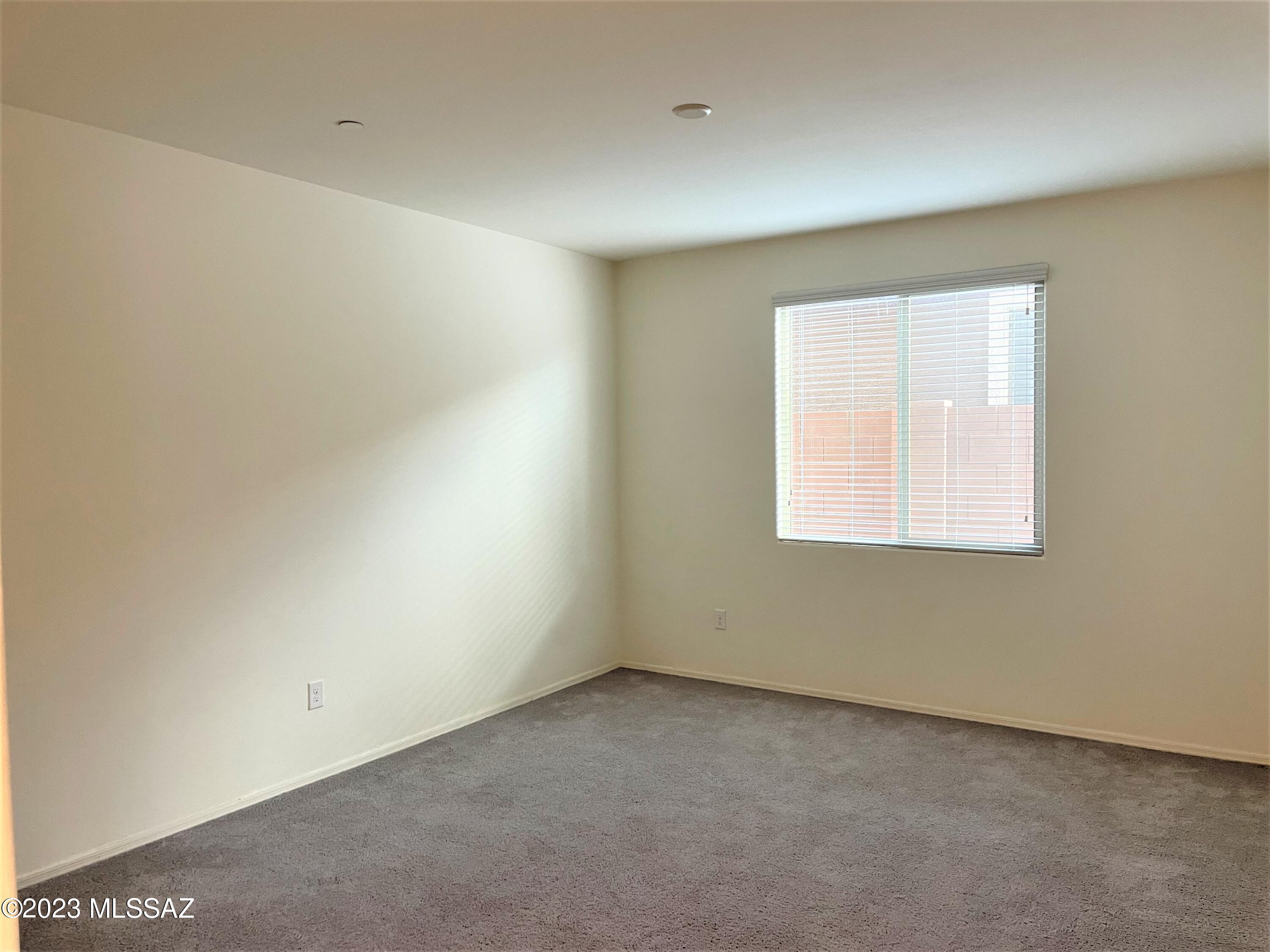 Linda Vista Heights SQ20161440591 - Residential Lease