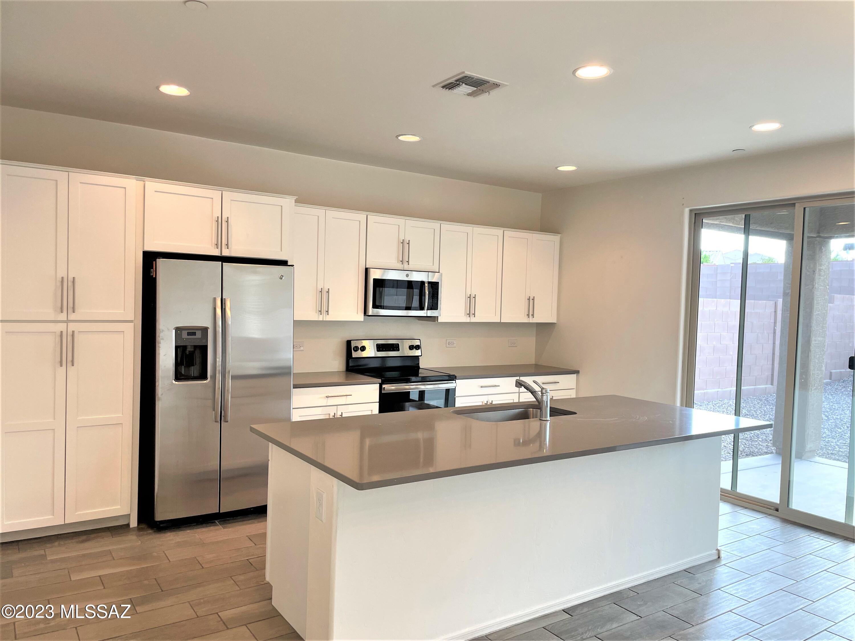 Linda Vista Heights SQ20161440591 - Residential Lease