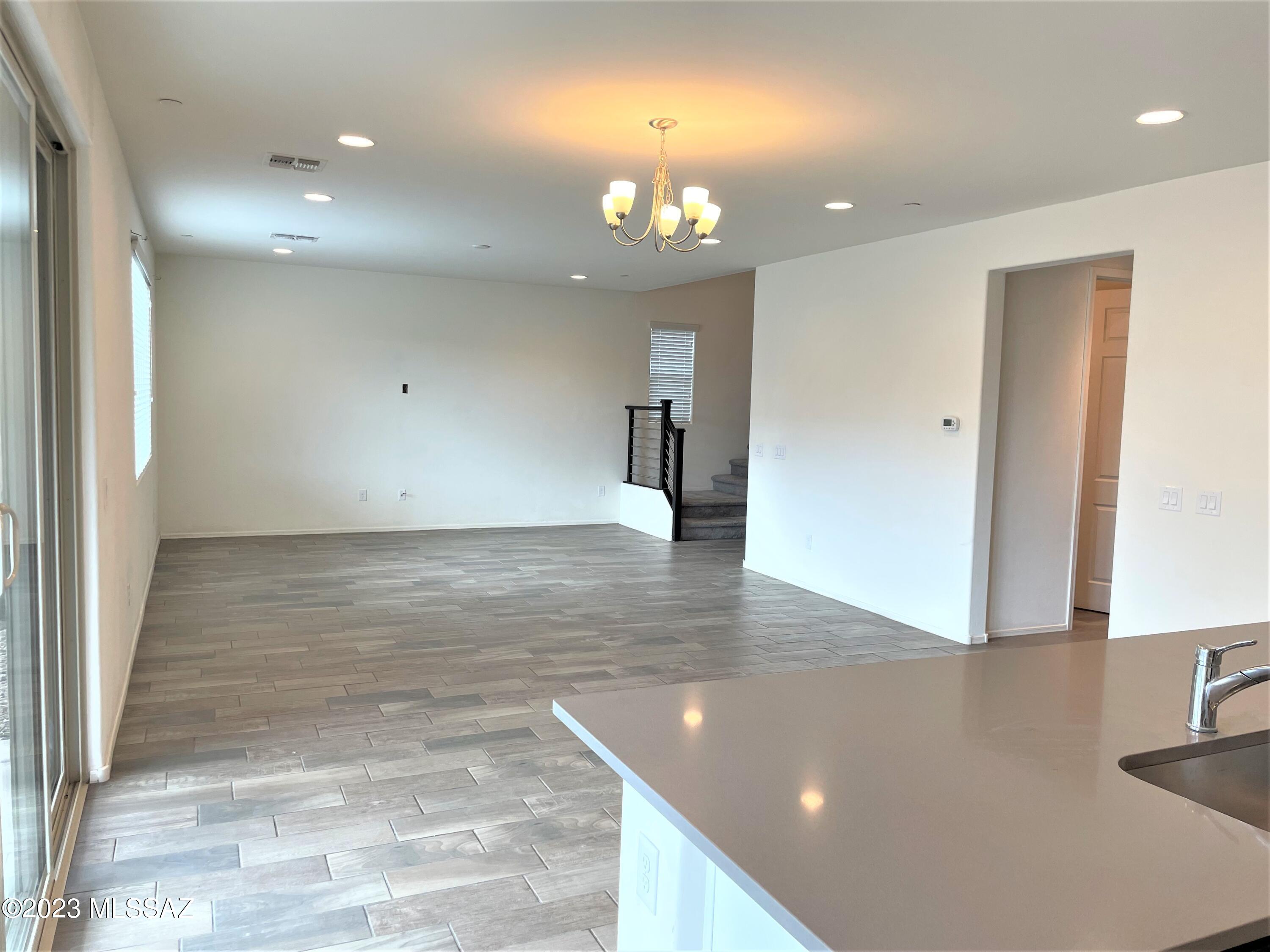 Linda Vista Heights SQ20161440591 - Residential Lease