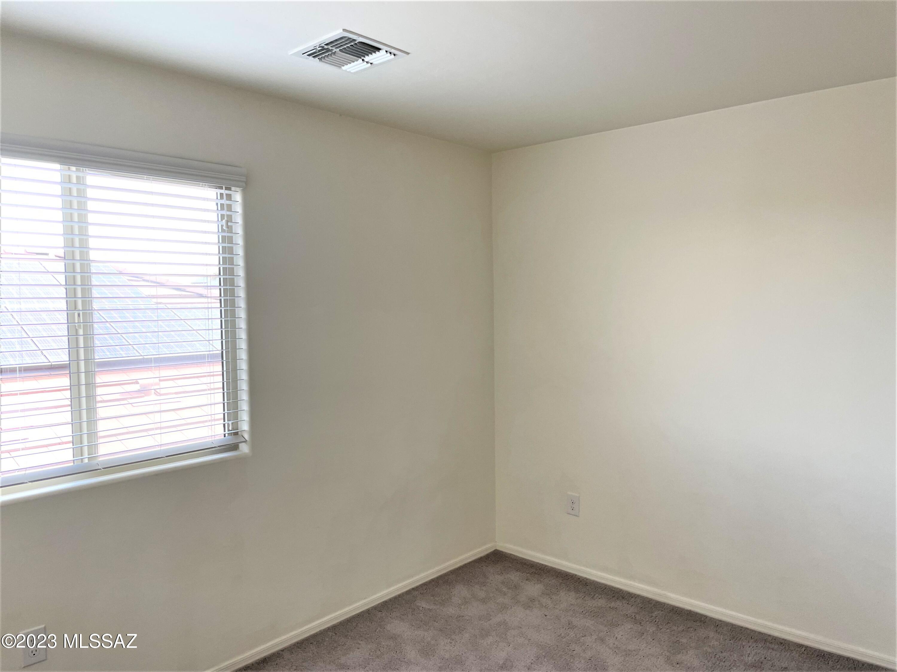 Linda Vista Heights SQ20161440591 - Residential Lease