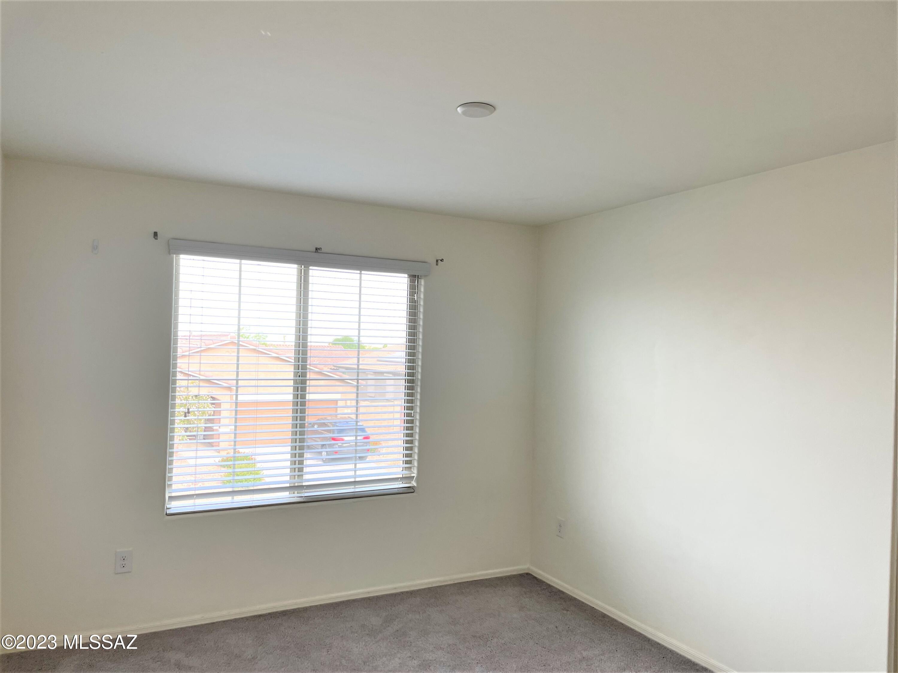 Linda Vista Heights SQ20161440591 - Residential Lease