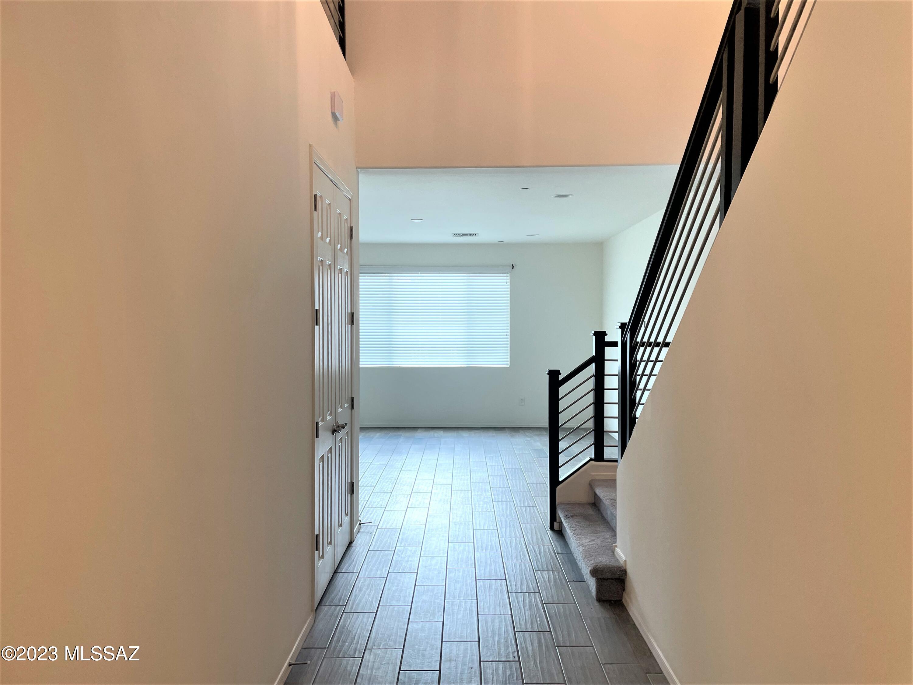 Linda Vista Heights SQ20161440591 - Residential Lease