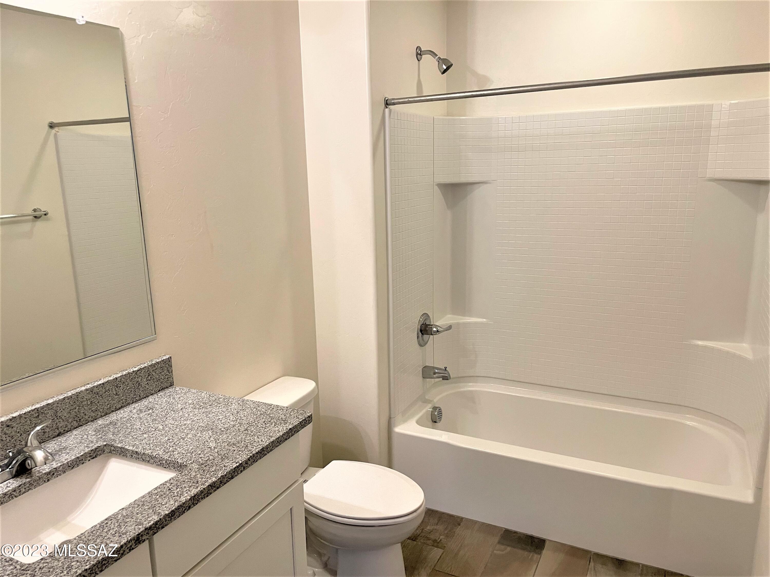 Linda Vista Heights SQ20161440591 - Residential Lease