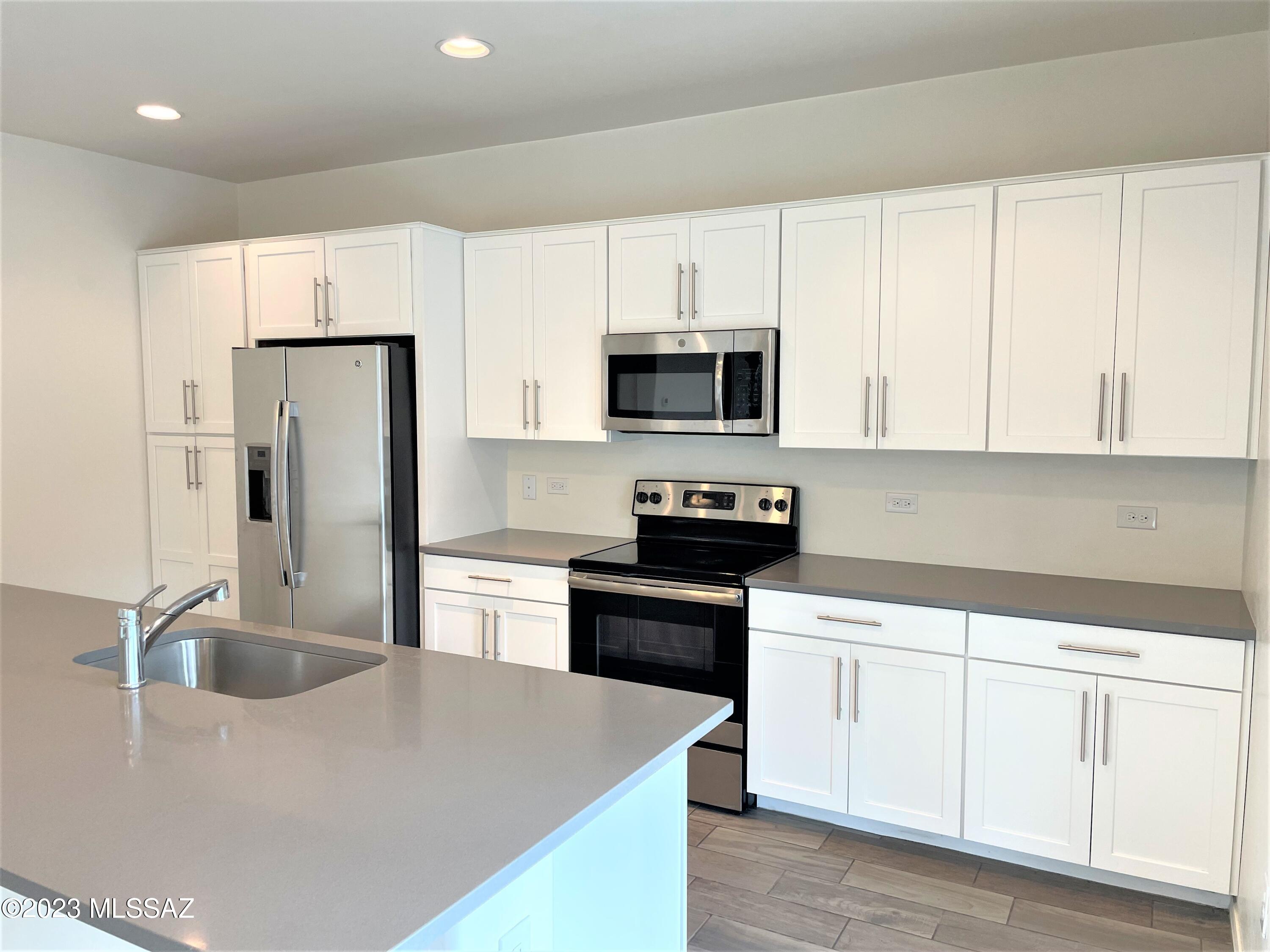 Linda Vista Heights SQ20161440591 - Residential Lease